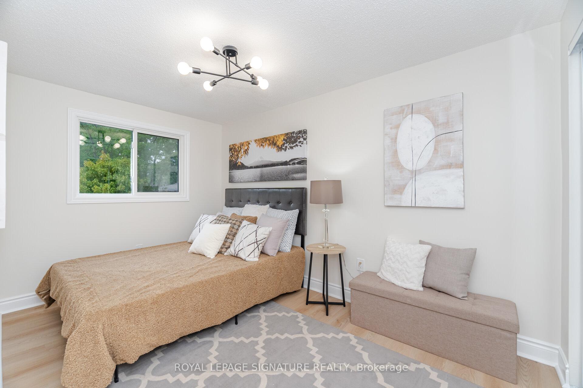 Photo 15 of 12 Browning Trail, Barrie, Letitia Heights — HOMEH