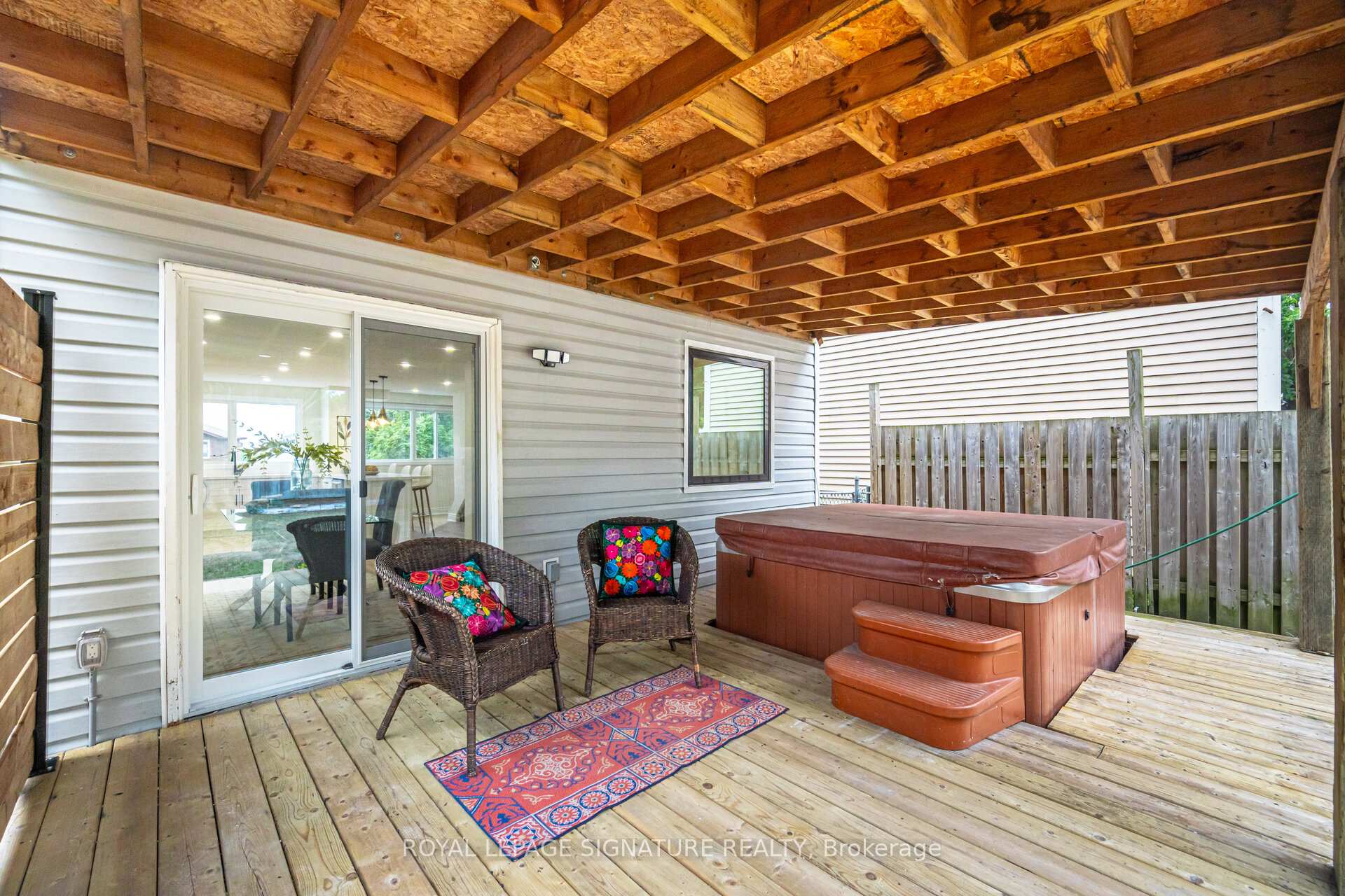 Photo 21 of 12 Browning Trail, Barrie, Letitia Heights — HOMEH