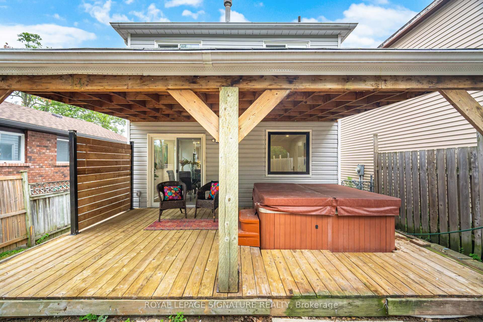 Photo 22 of 12 Browning Trail, Barrie, Letitia Heights — HOMEH
