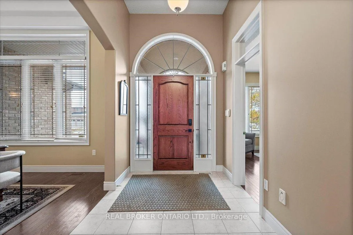 Photo 5 of 392 Deer Ridge Drive, Kitchener — HOMEH