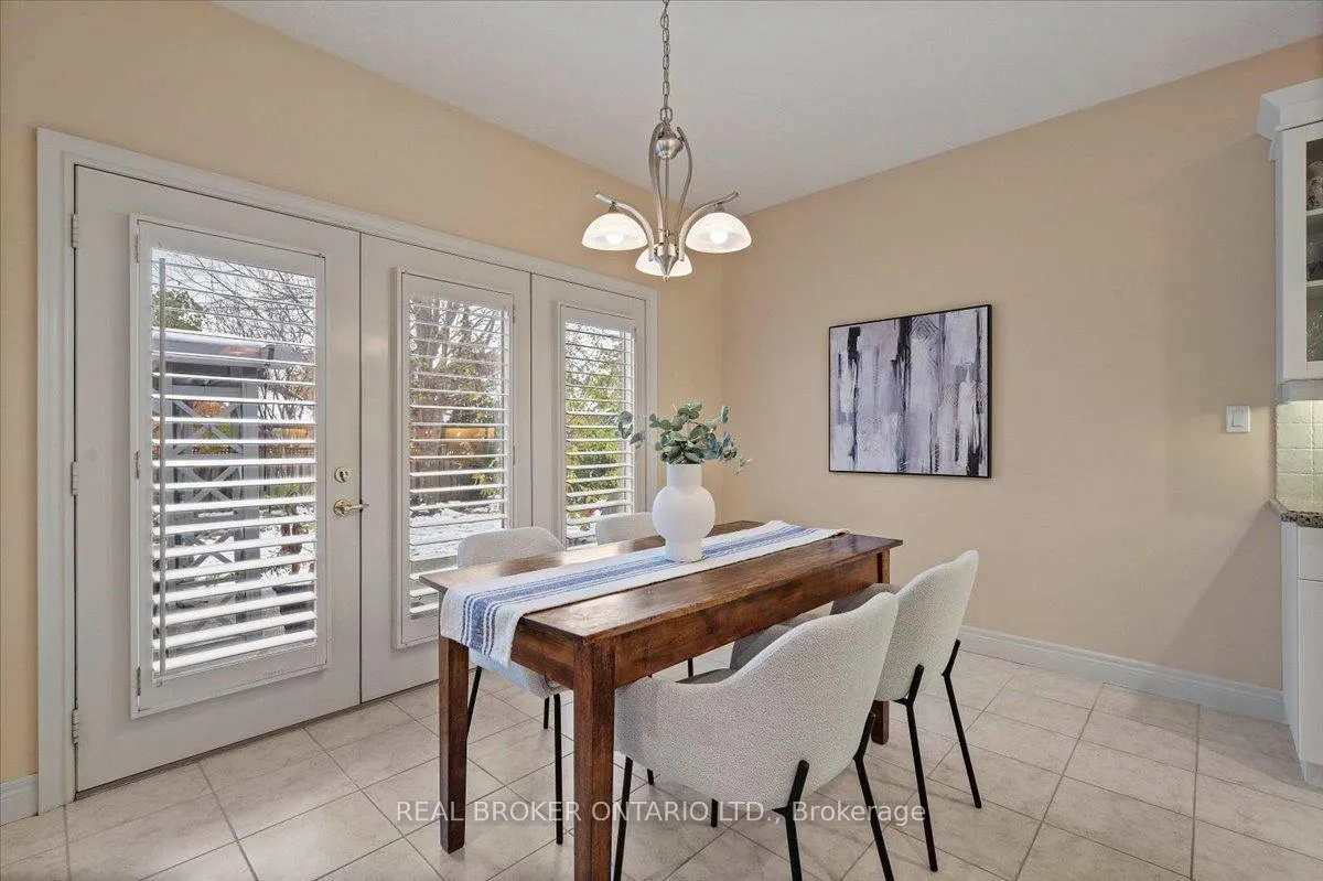 Photo 10 of 392 Deer Ridge Drive, Kitchener — HOMEH