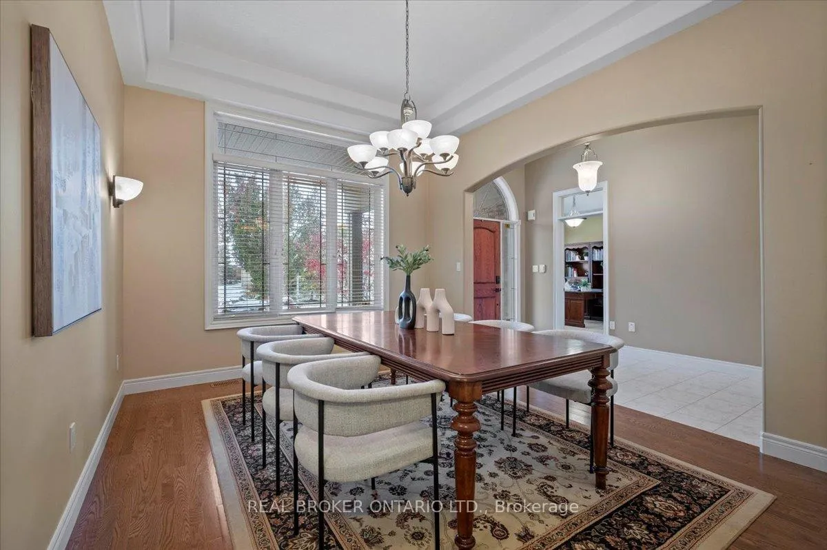 Photo 11 of 392 Deer Ridge Drive, Kitchener — HOMEH