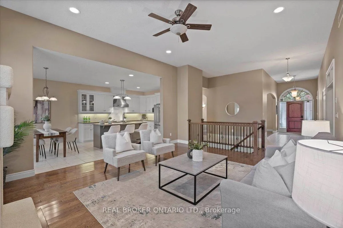 Photo 17 of 392 Deer Ridge Drive, Kitchener — HOMEH