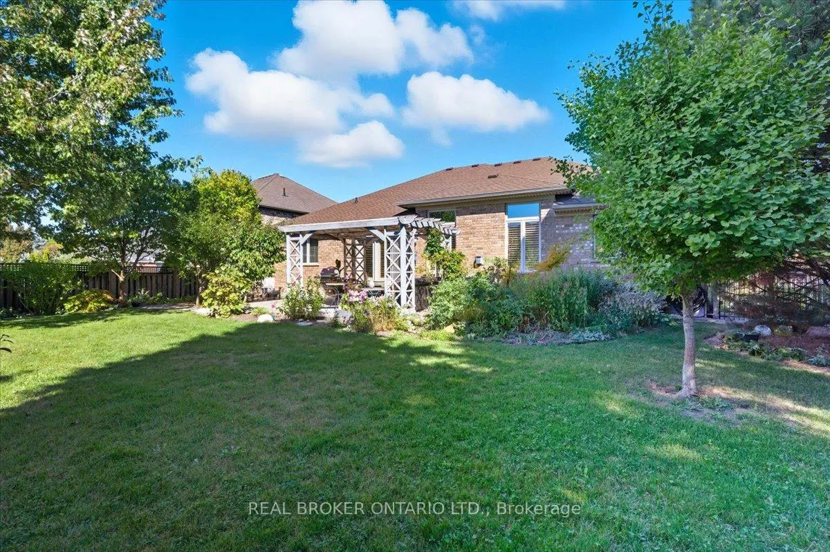 Photo 42 of 392 Deer Ridge Drive, Kitchener — HOMEH