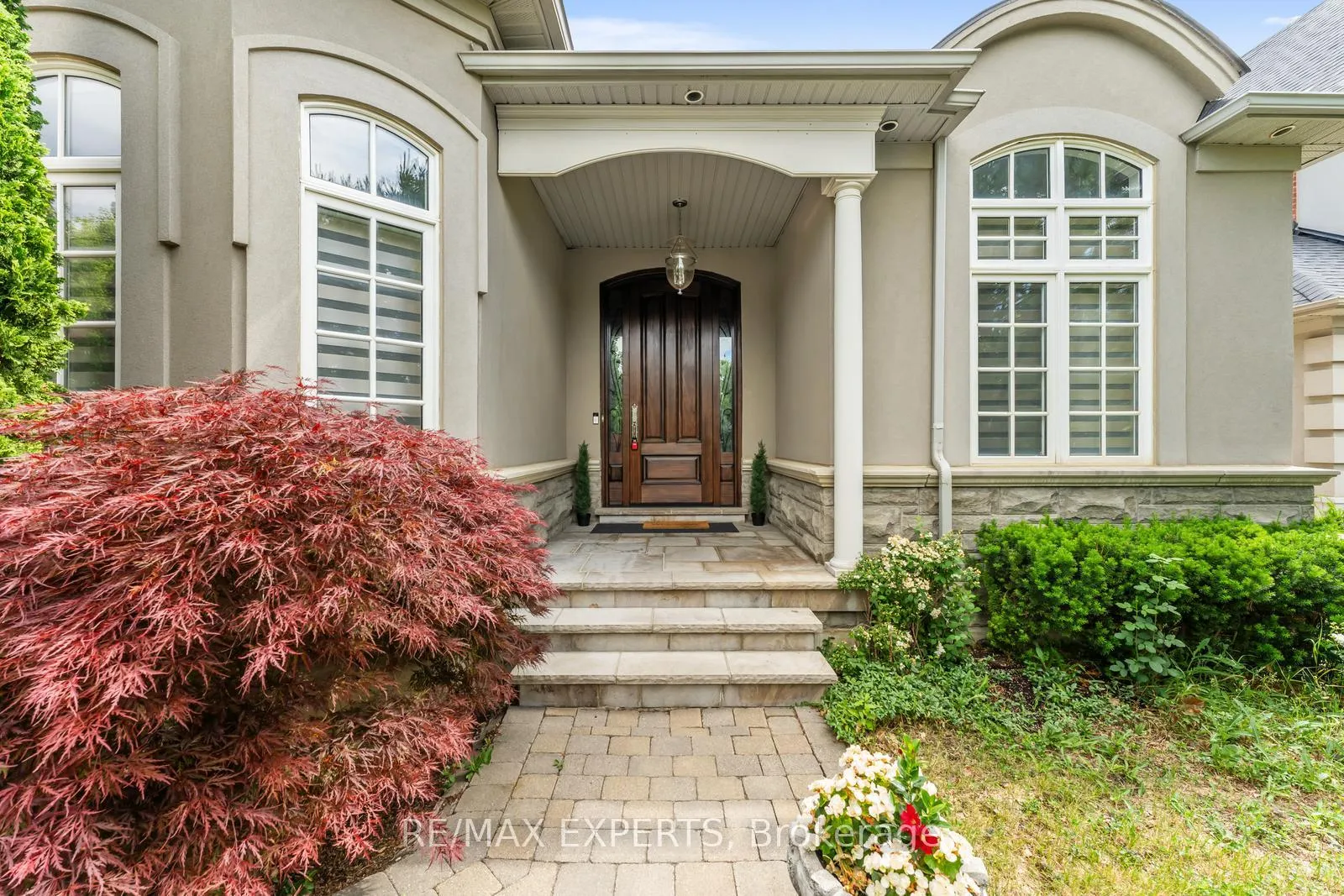 Photo 4 of 21 Rainbow's End, Vaughan, Kleinburg — HOMEH