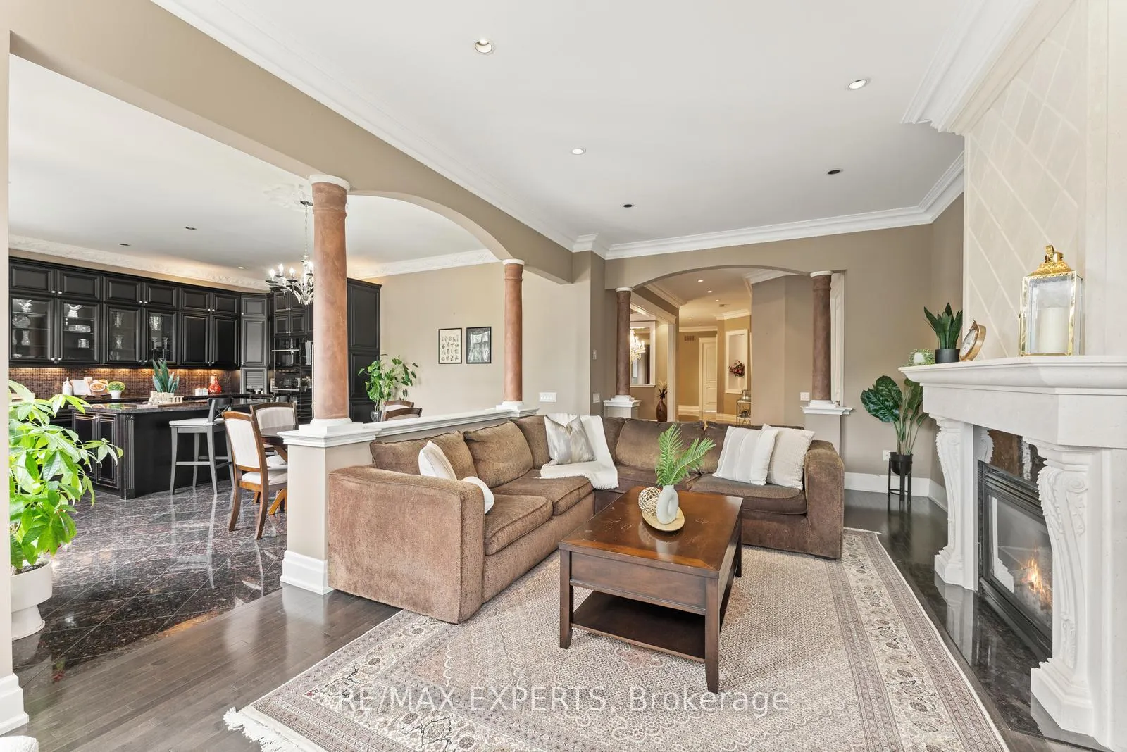 Photo 14 of 21 Rainbow's End, Vaughan, Kleinburg — HOMEH