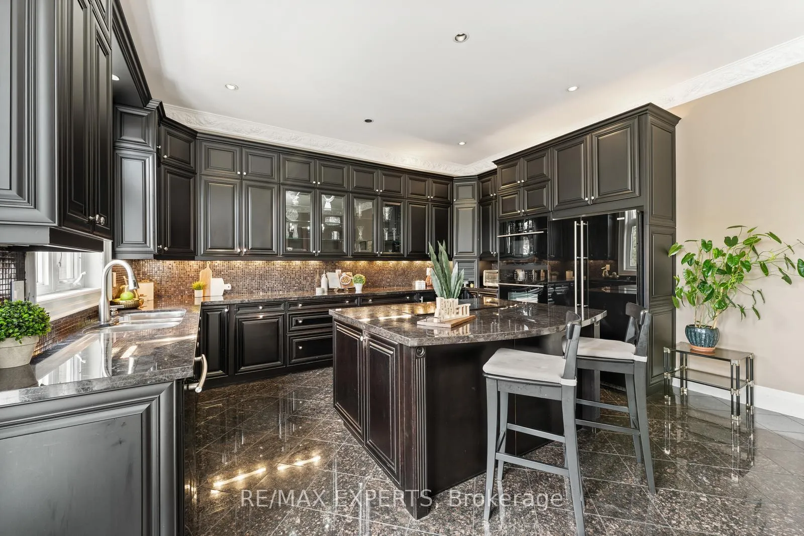 Photo 16 of 21 Rainbow's End, Vaughan, Kleinburg — HOMEH
