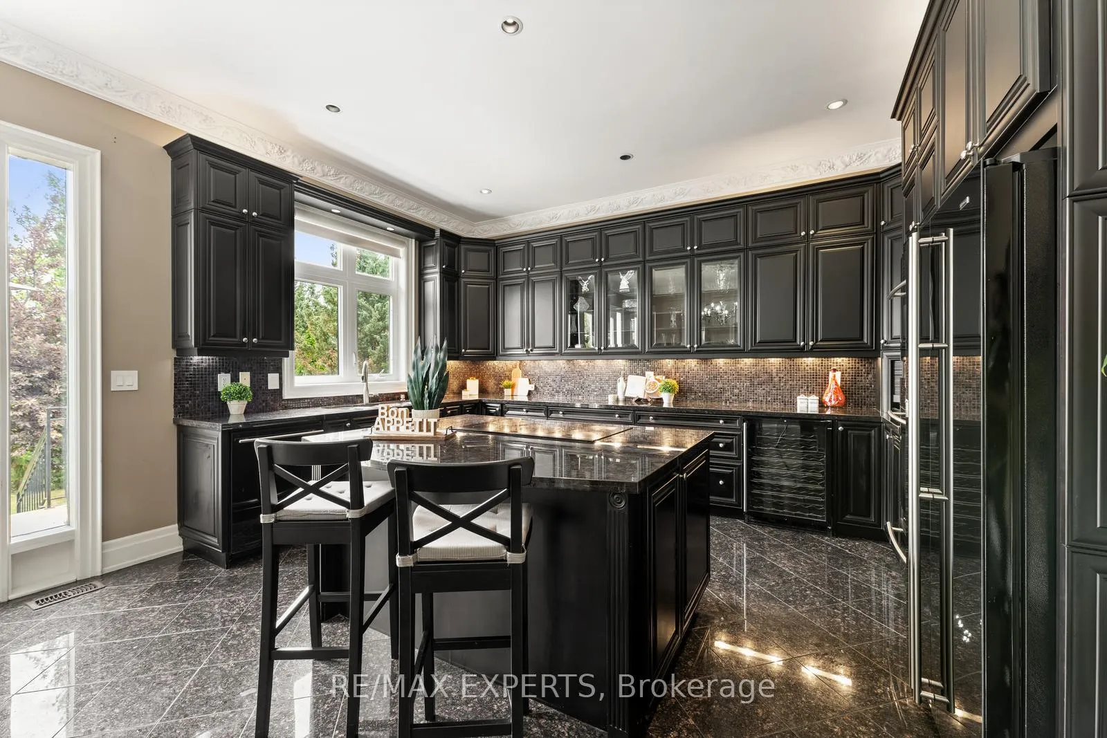 Photo 17 of 21 Rainbow's End, Vaughan, Kleinburg — HOMEH