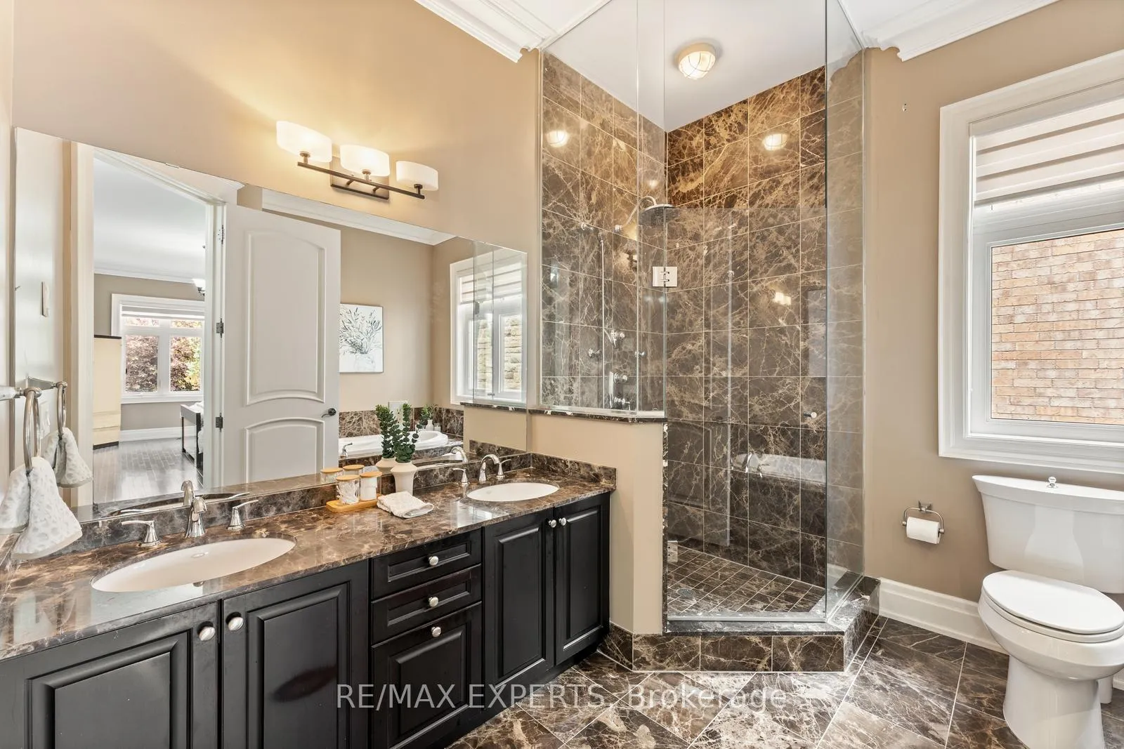 Photo 25 of 21 Rainbow's End, Vaughan, Kleinburg — HOMEH