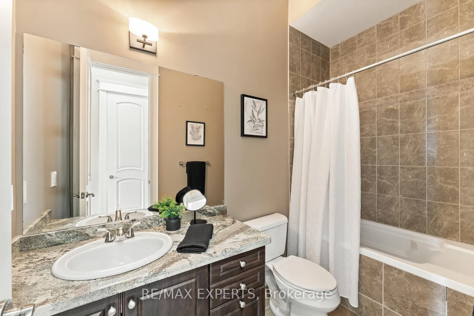 Photo 29 of 21 Rainbow's End, Vaughan, Kleinburg — HOMEH