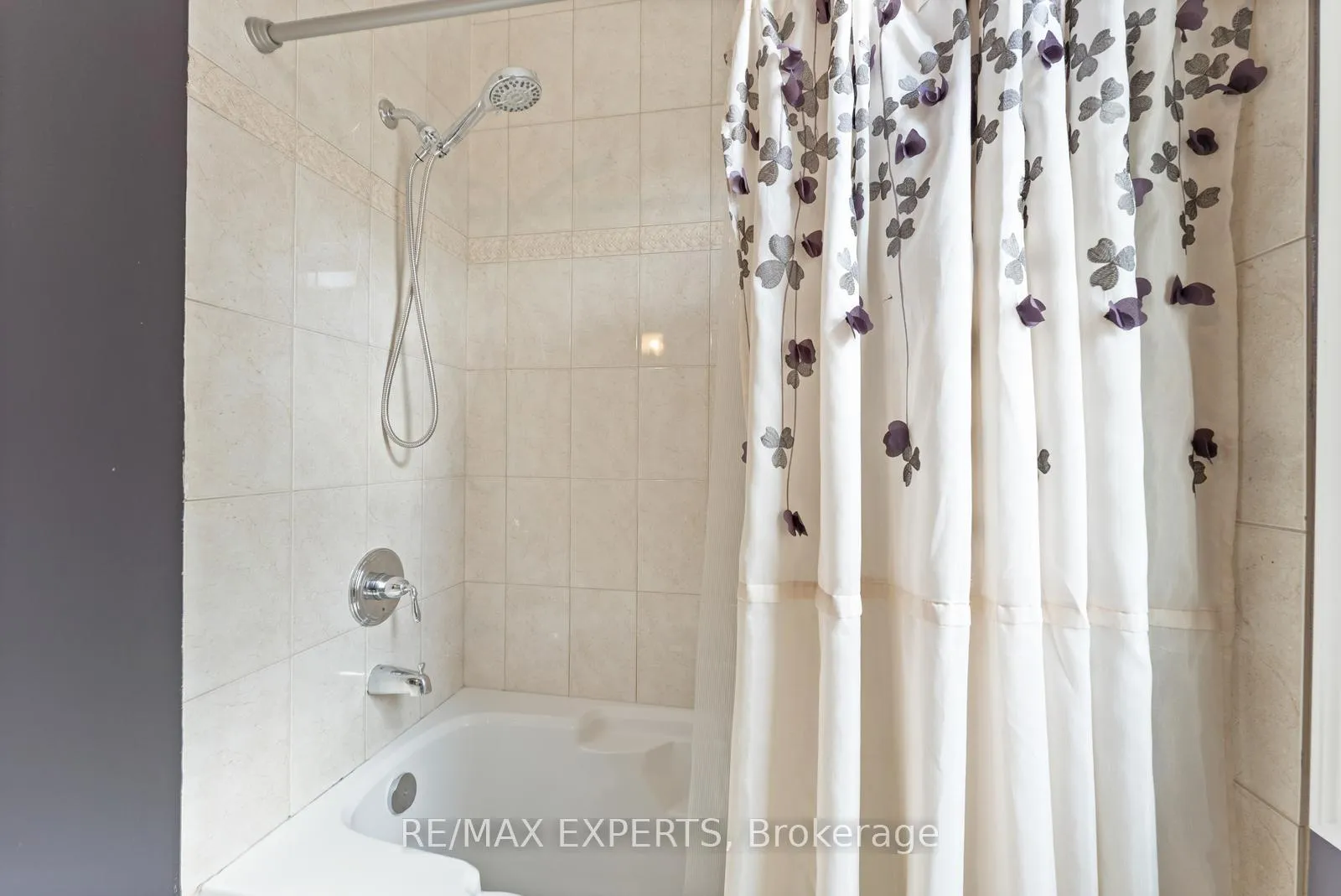 Photo 32 of 21 Rainbow's End, Vaughan, Kleinburg — HOMEH