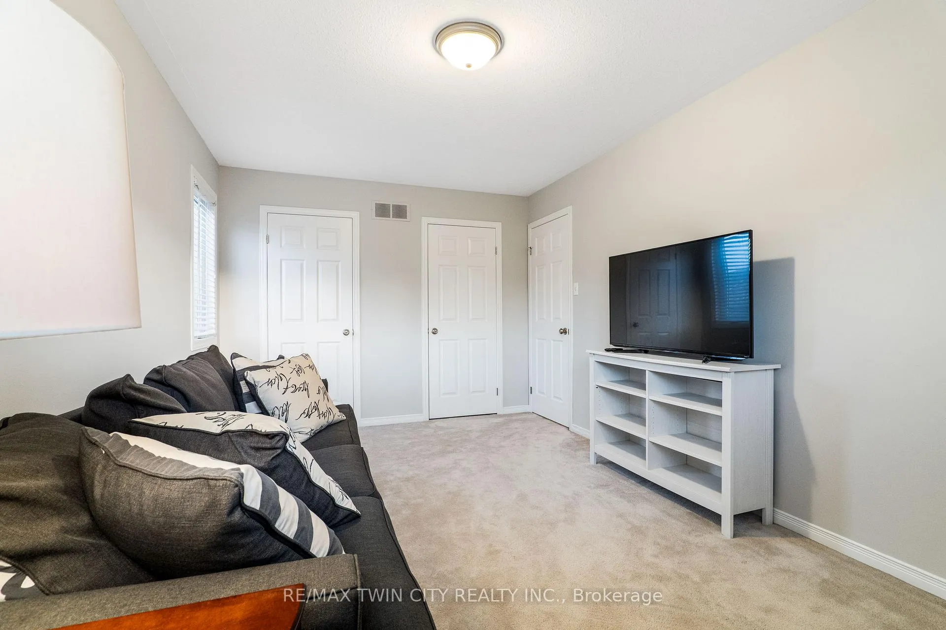 Photo 24 of 224 Ridgemere Court, Kitchener — HOMEH