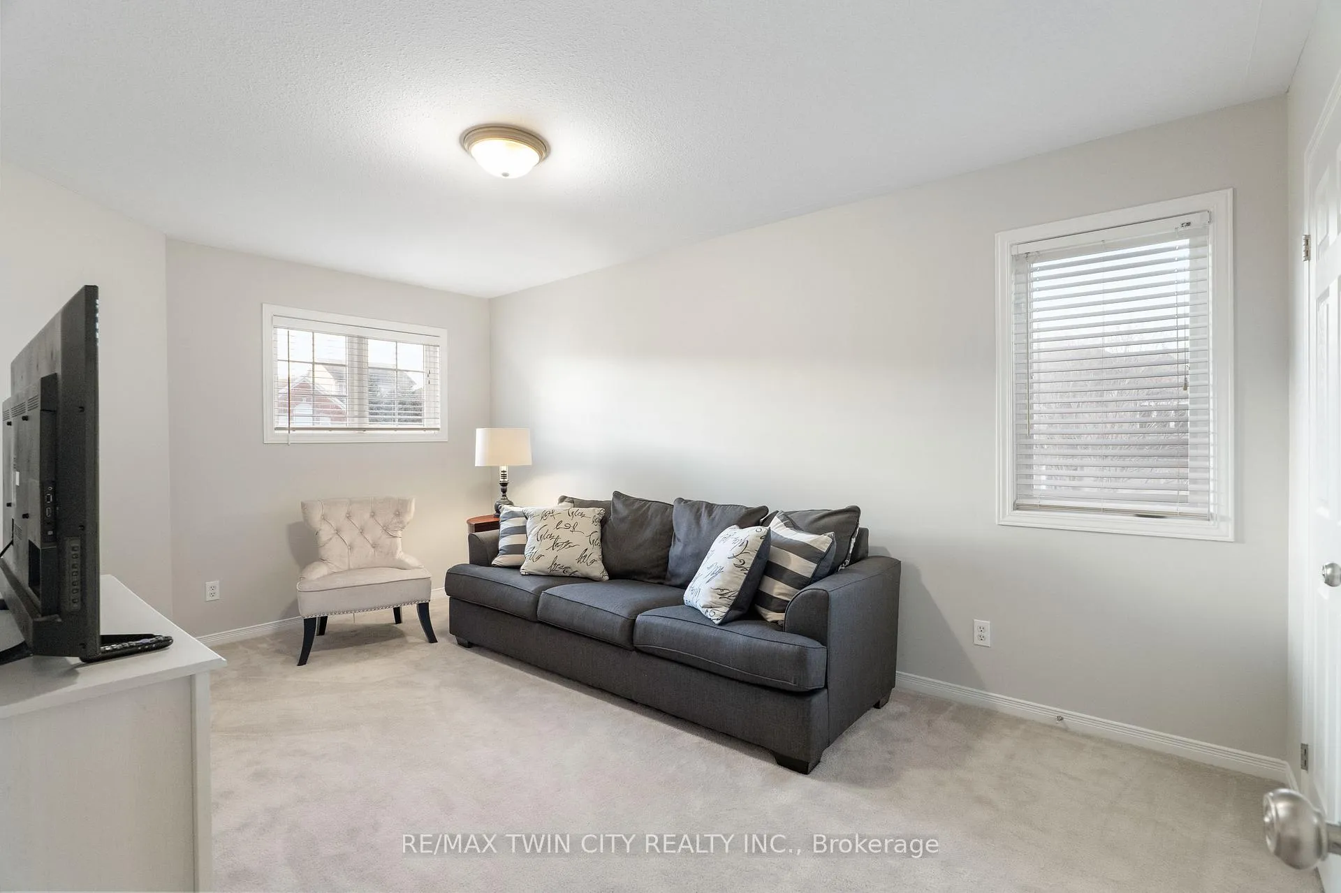 Photo 25 of 224 Ridgemere Court, Kitchener — HOMEH