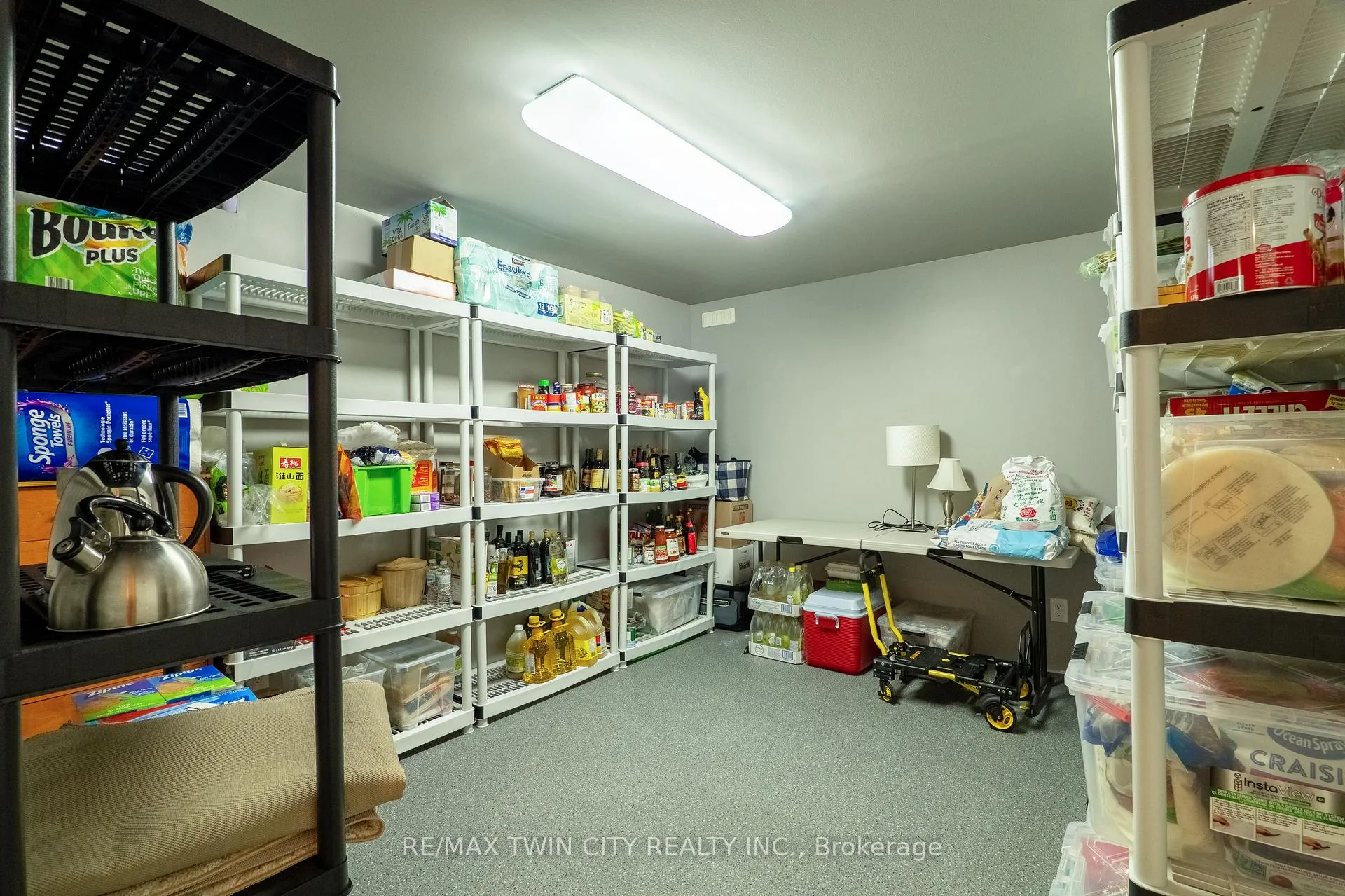 Photo 39 of 224 Ridgemere Court, Kitchener — HOMEH