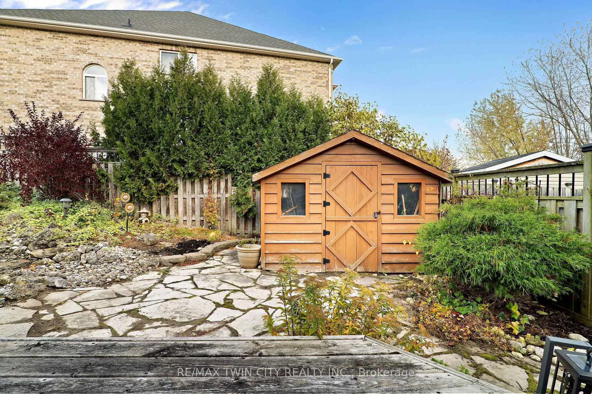 Photo 43 of 224 Ridgemere Court, Kitchener — HOMEH