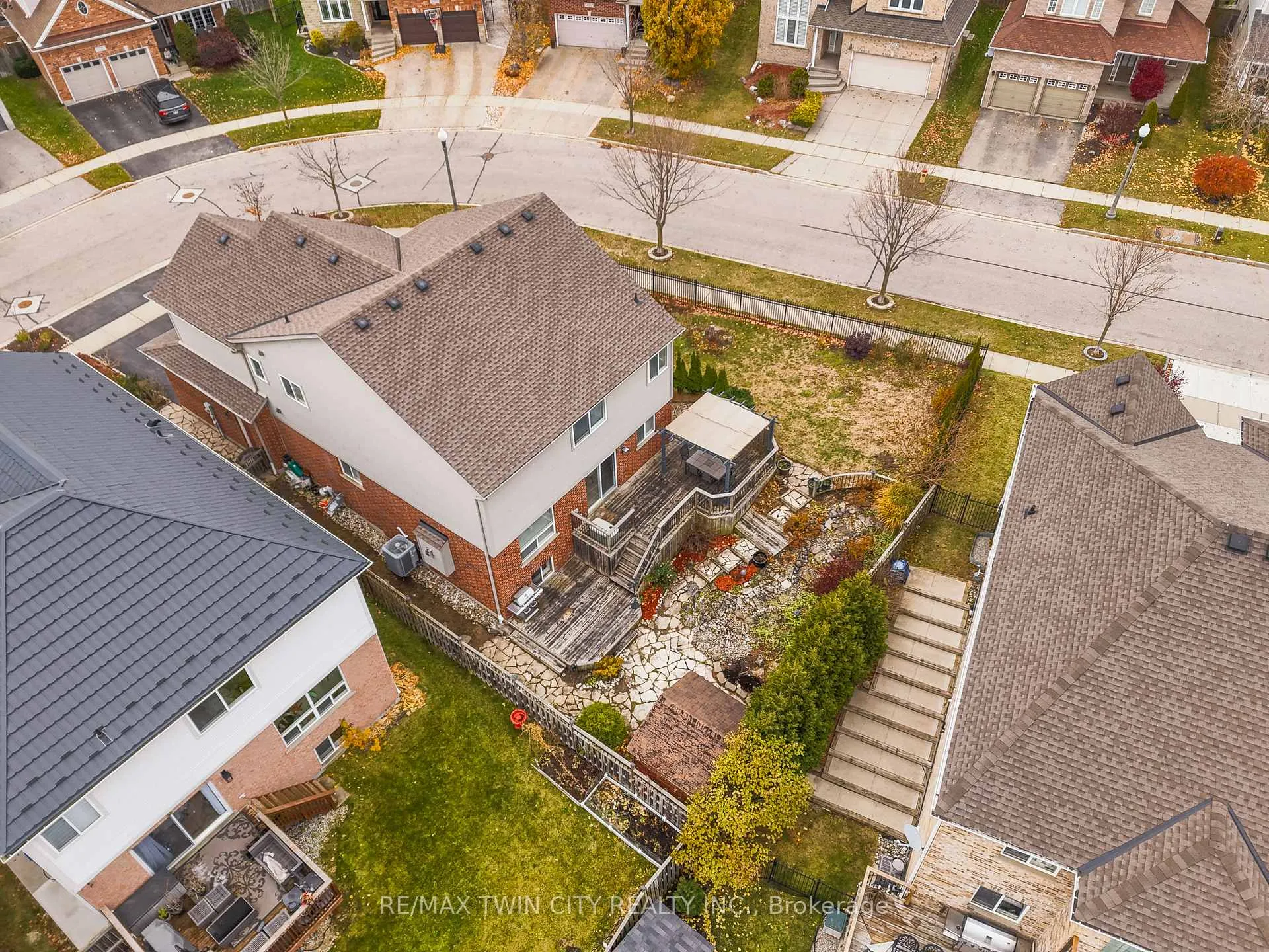 Photo 46 of 224 Ridgemere Court, Kitchener — HOMEH