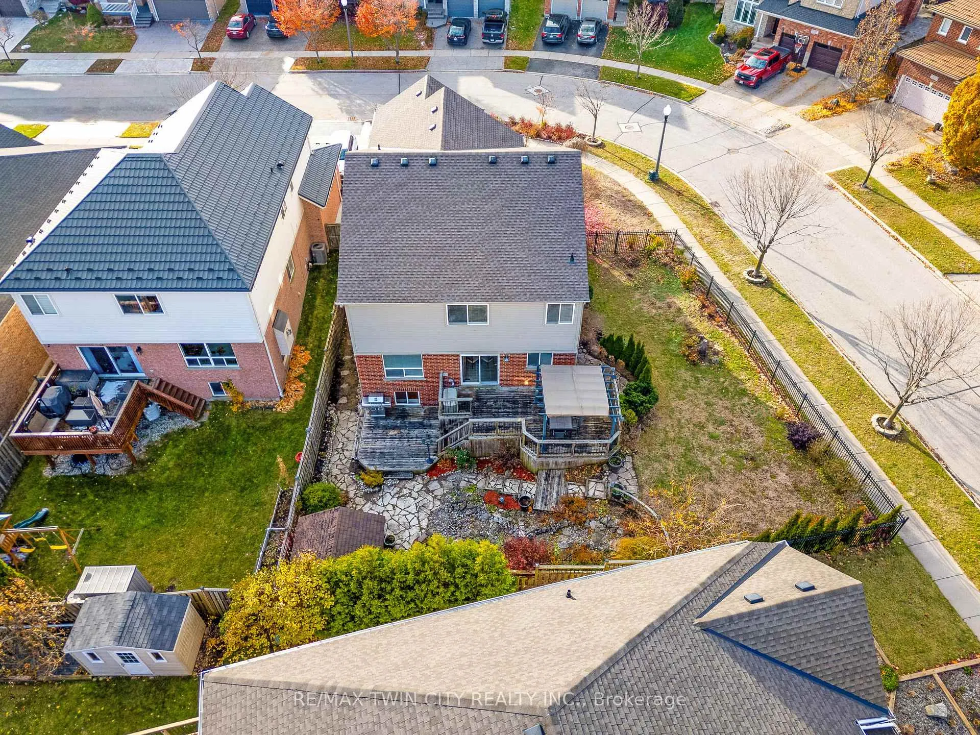 Photo 49 of 224 Ridgemere Court, Kitchener — HOMEH
