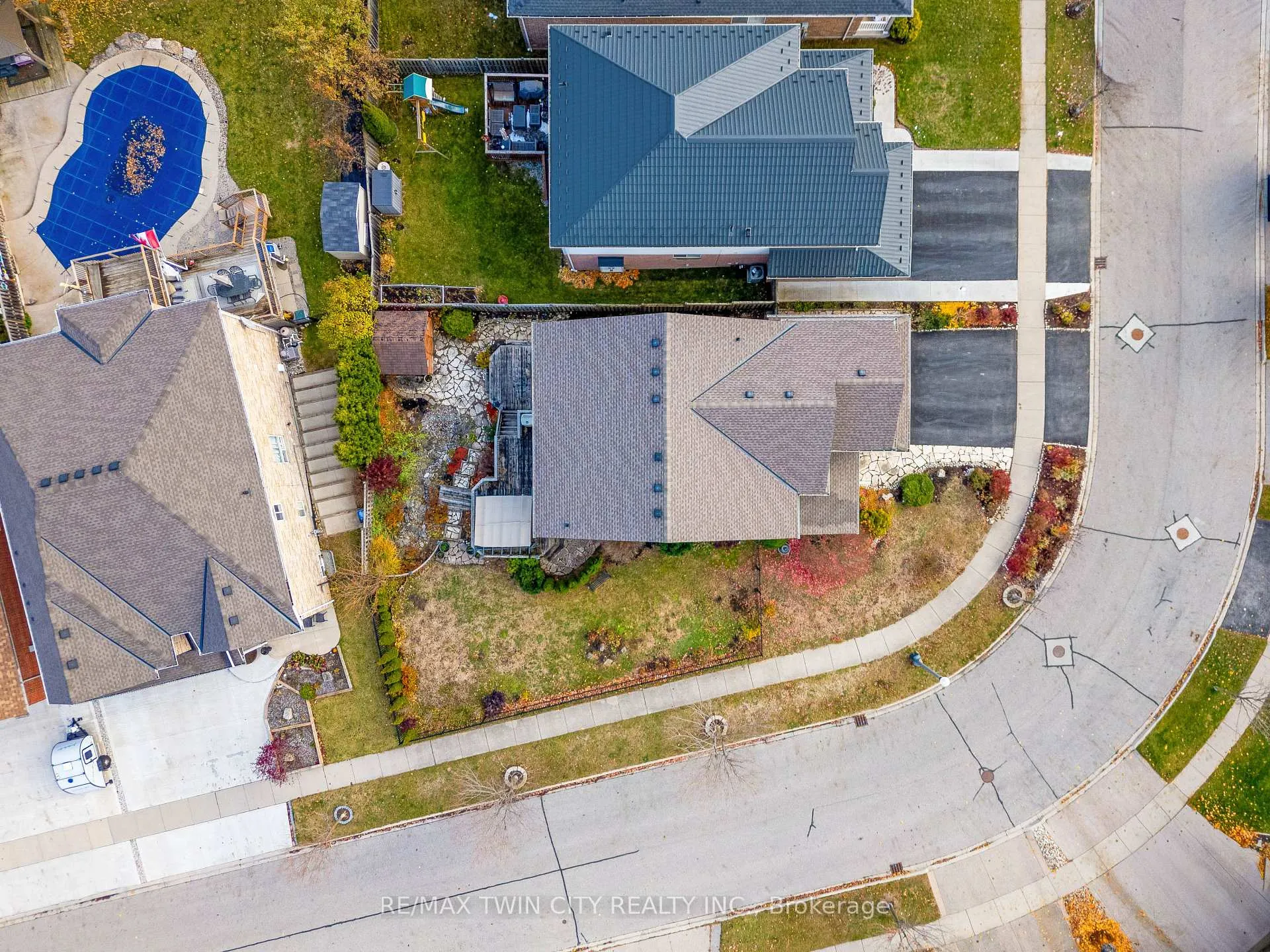 Photo 50 of 224 Ridgemere Court, Kitchener — HOMEH