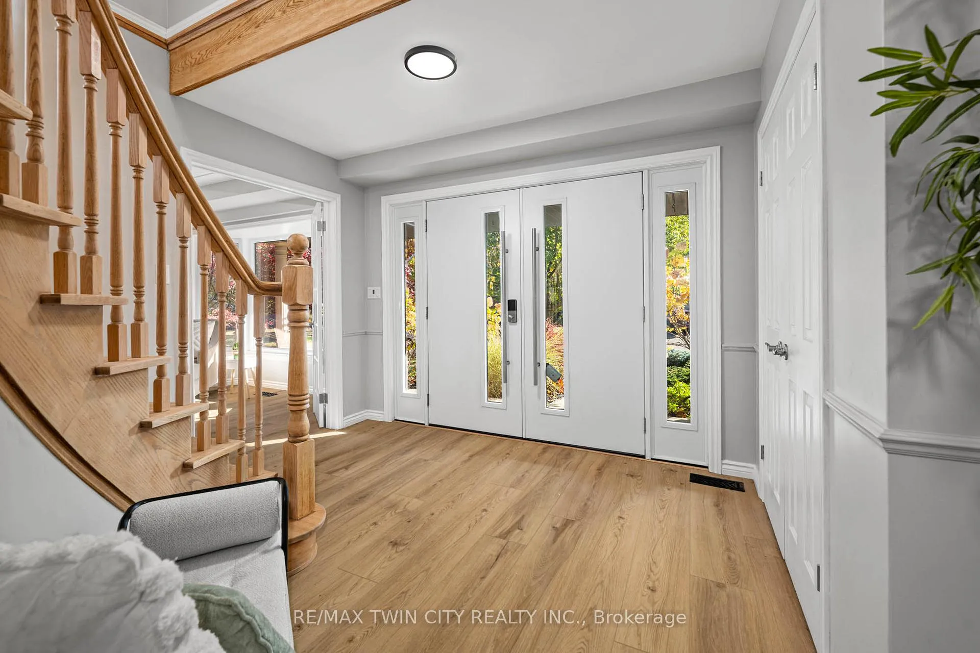 Photo 6 of 455 Winchester Drive, Waterloo — HOMEH
