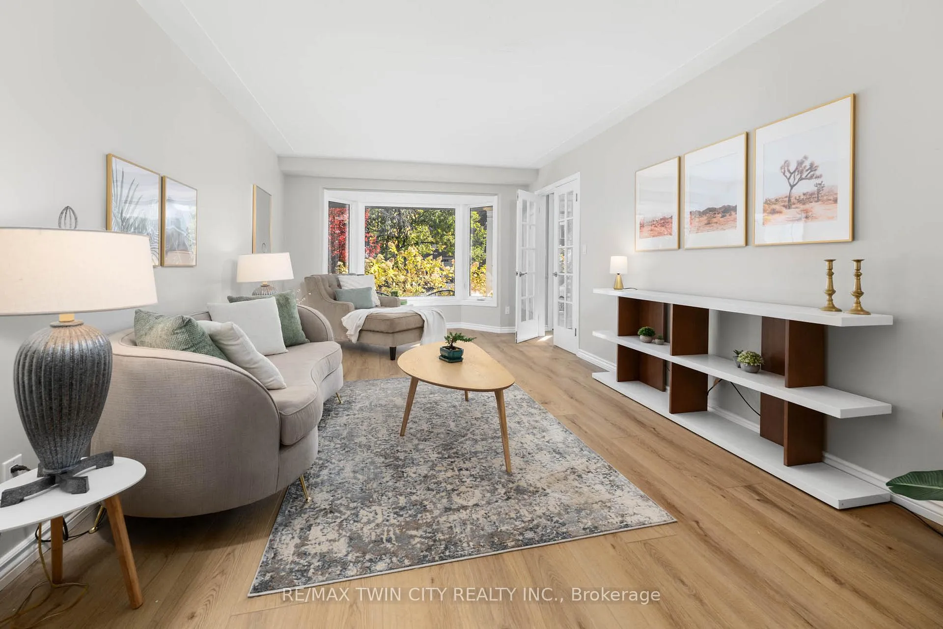Photo 8 of 455 Winchester Drive, Waterloo — HOMEH