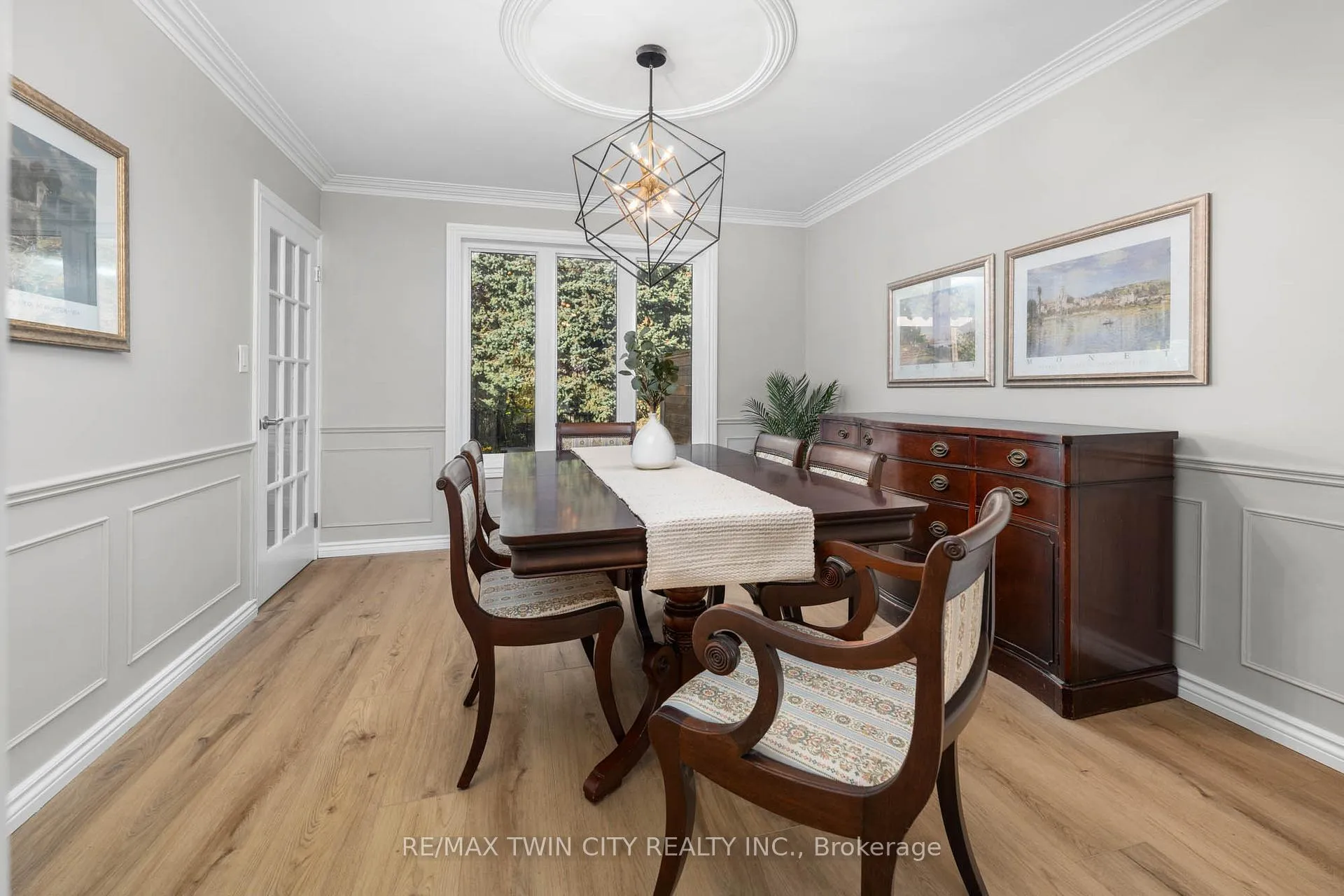Photo 9 of 455 Winchester Drive, Waterloo — HOMEH