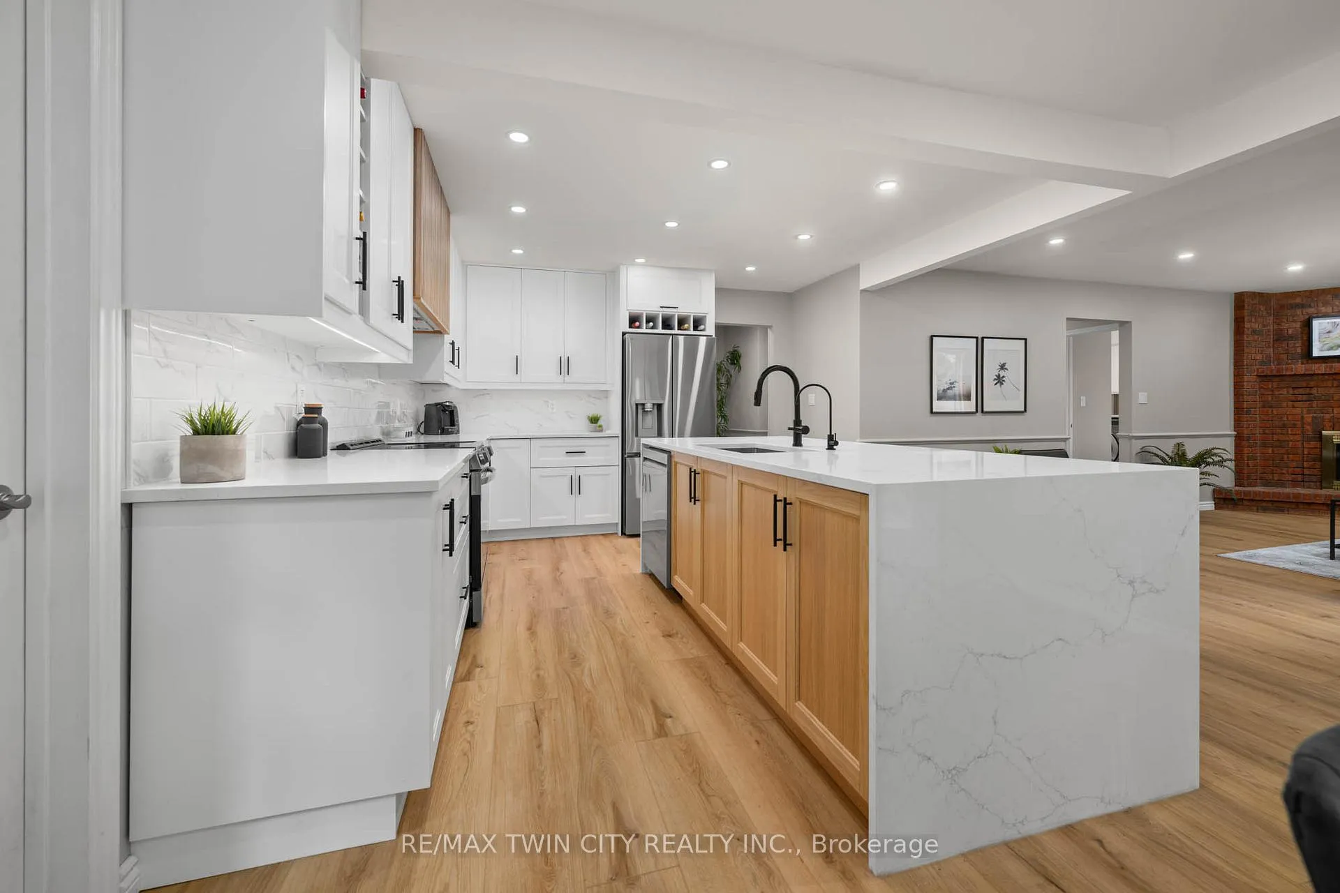 Photo 12 of 455 Winchester Drive, Waterloo — HOMEH
