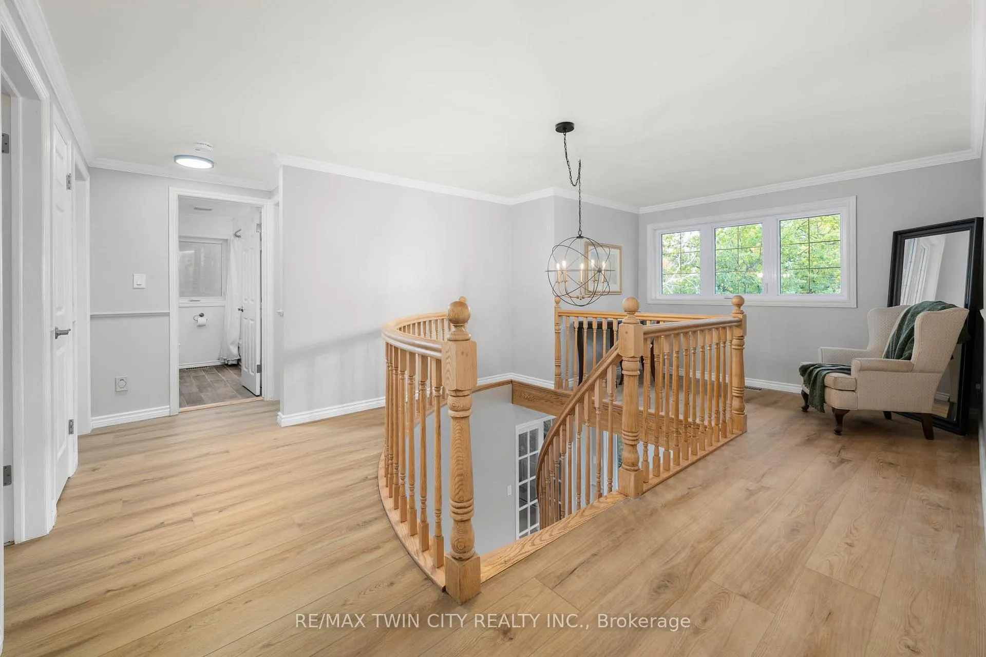 Photo 19 of 455 Winchester Drive, Waterloo — HOMEH