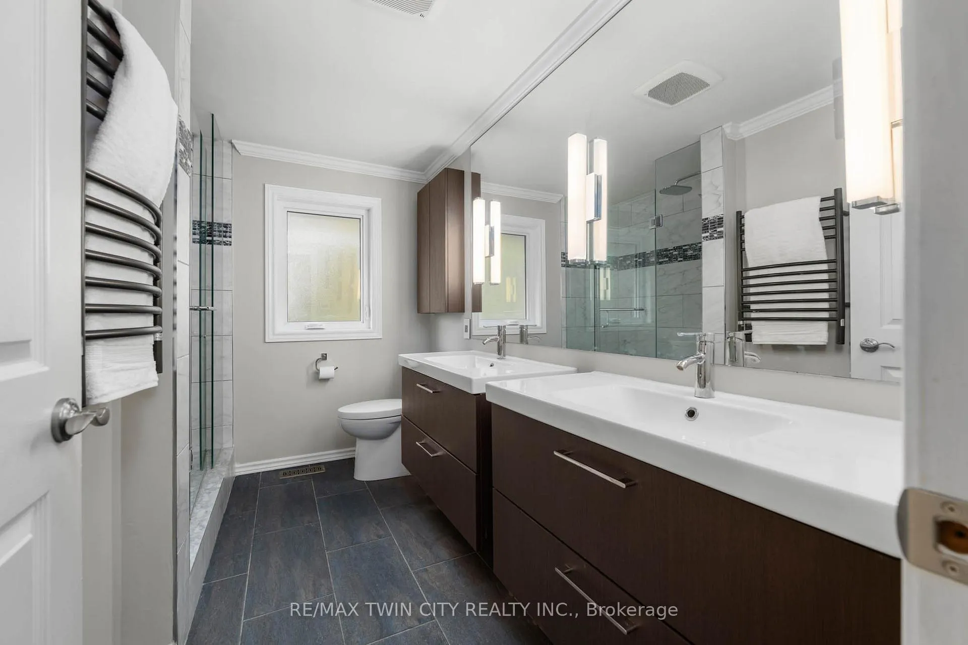 Photo 22 of 455 Winchester Drive, Waterloo — HOMEH