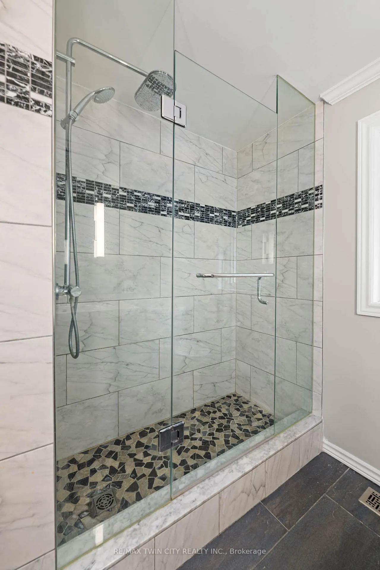 Photo 23 of 455 Winchester Drive, Waterloo — HOMEH