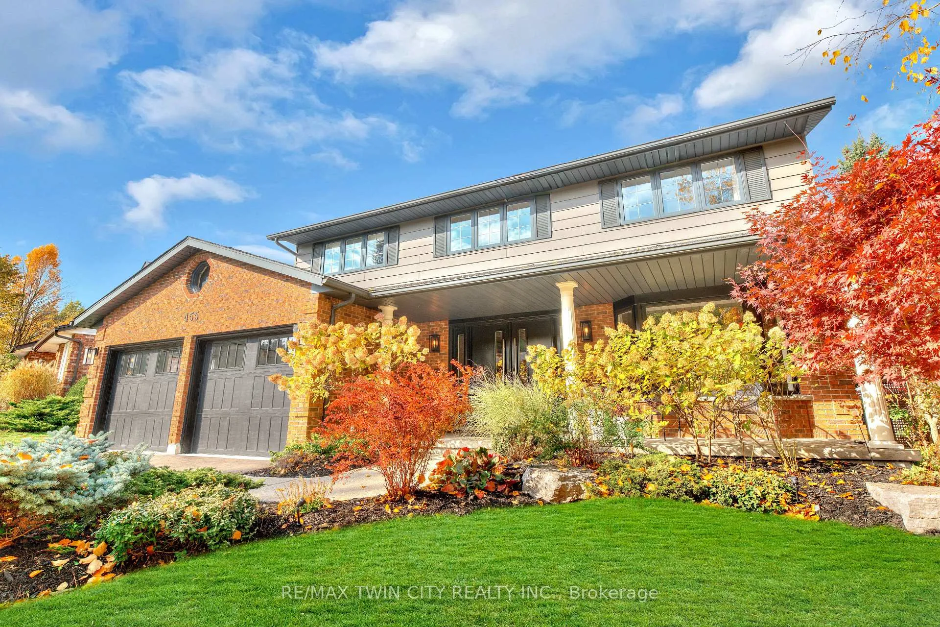 Photo 33 of 455 Winchester Drive, Waterloo — HOMEH
