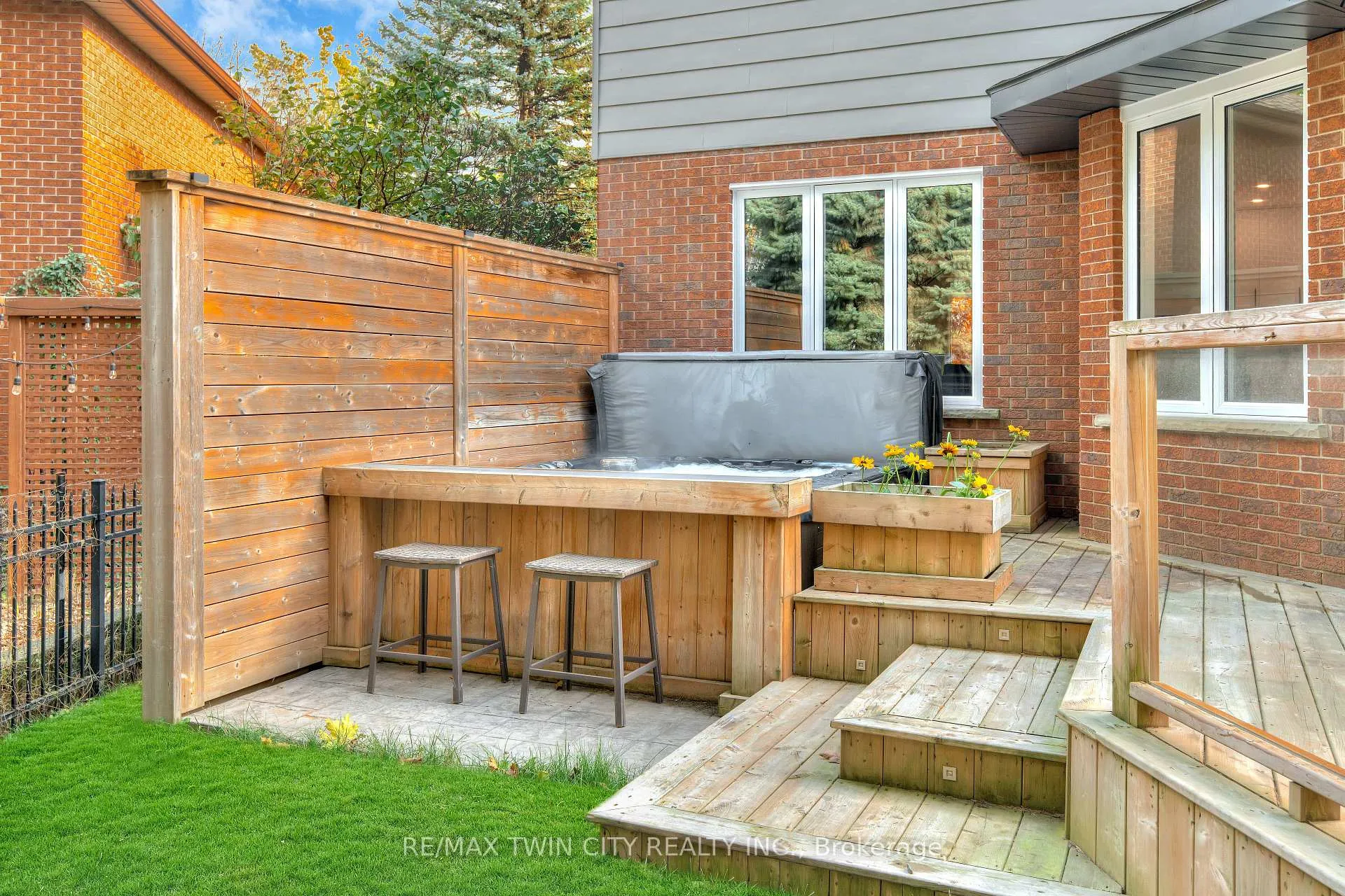 Photo 37 of 455 Winchester Drive, Waterloo — HOMEH