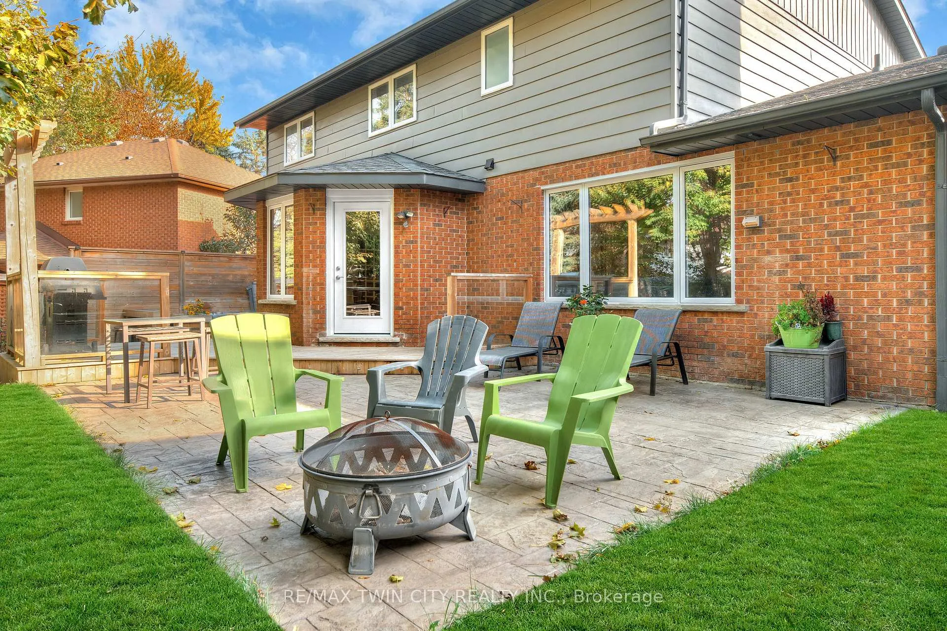 Photo 38 of 455 Winchester Drive, Waterloo — HOMEH
