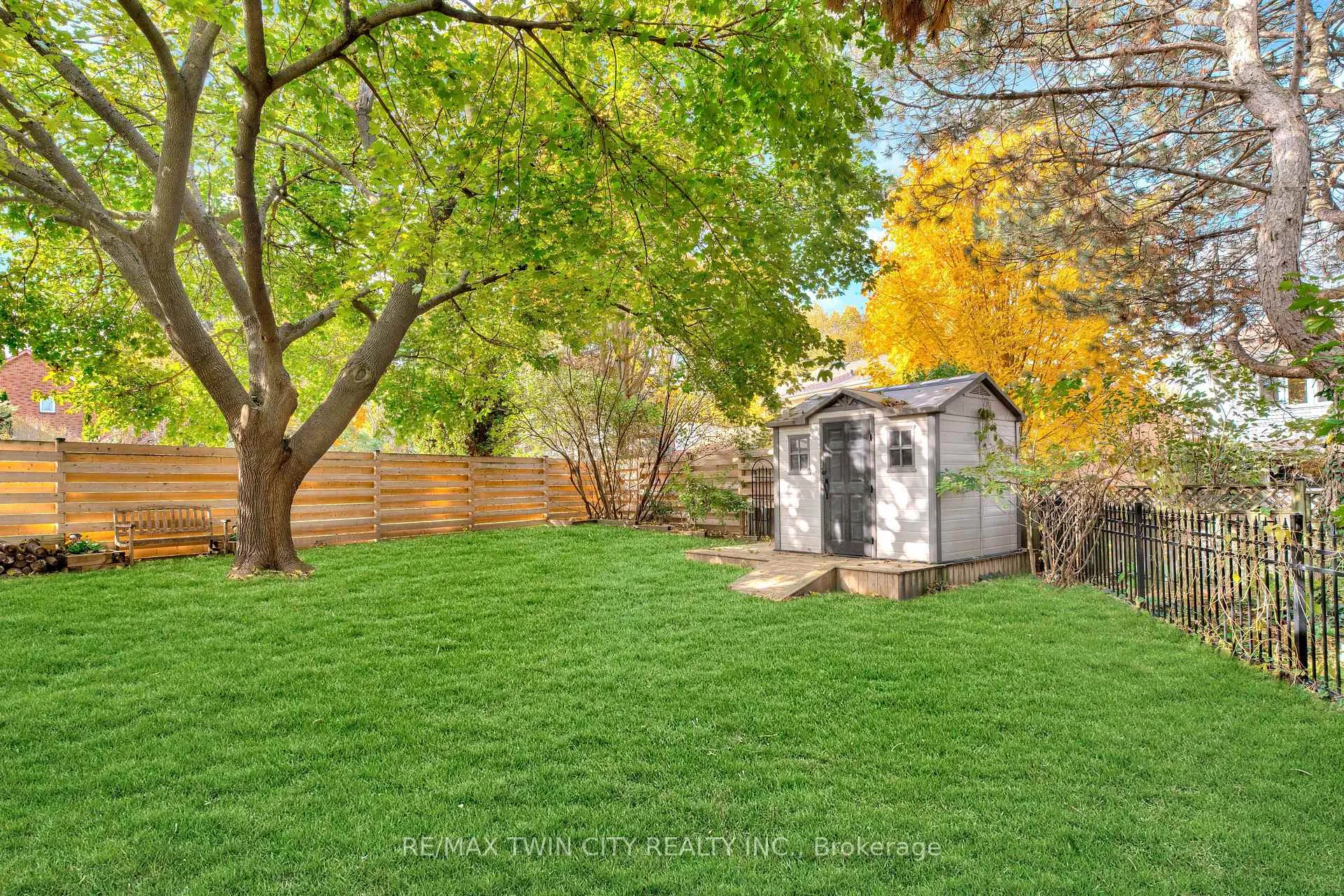Photo 44 of 455 Winchester Drive, Waterloo — HOMEH