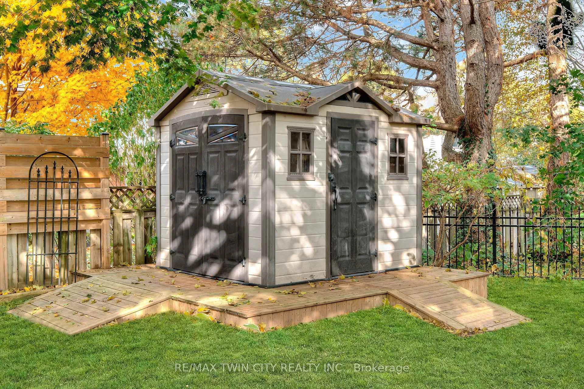 Photo 45 of 455 Winchester Drive, Waterloo — HOMEH