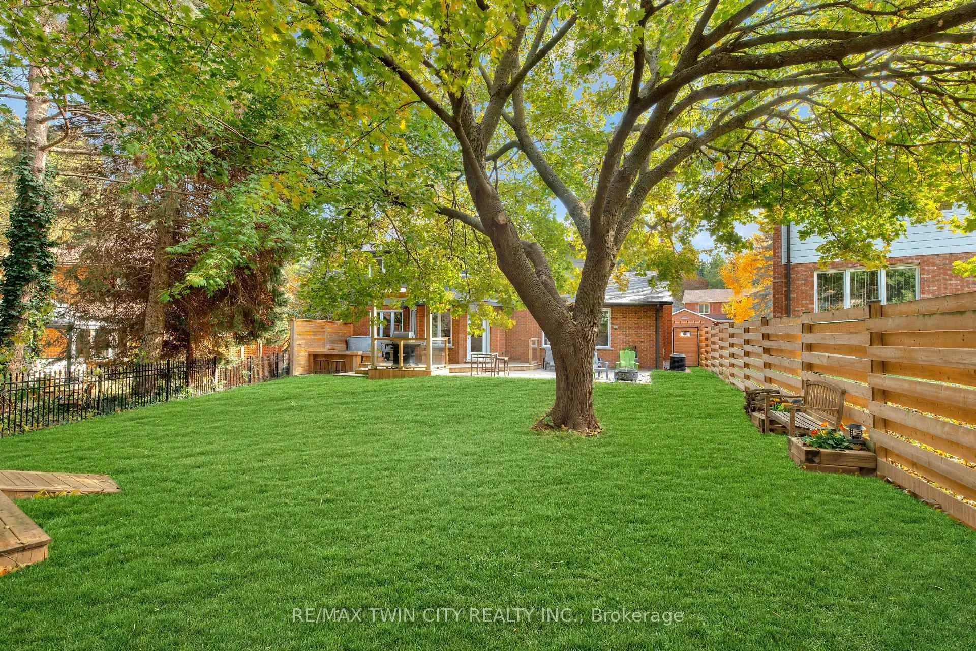 Photo 46 of 455 Winchester Drive, Waterloo — HOMEH
