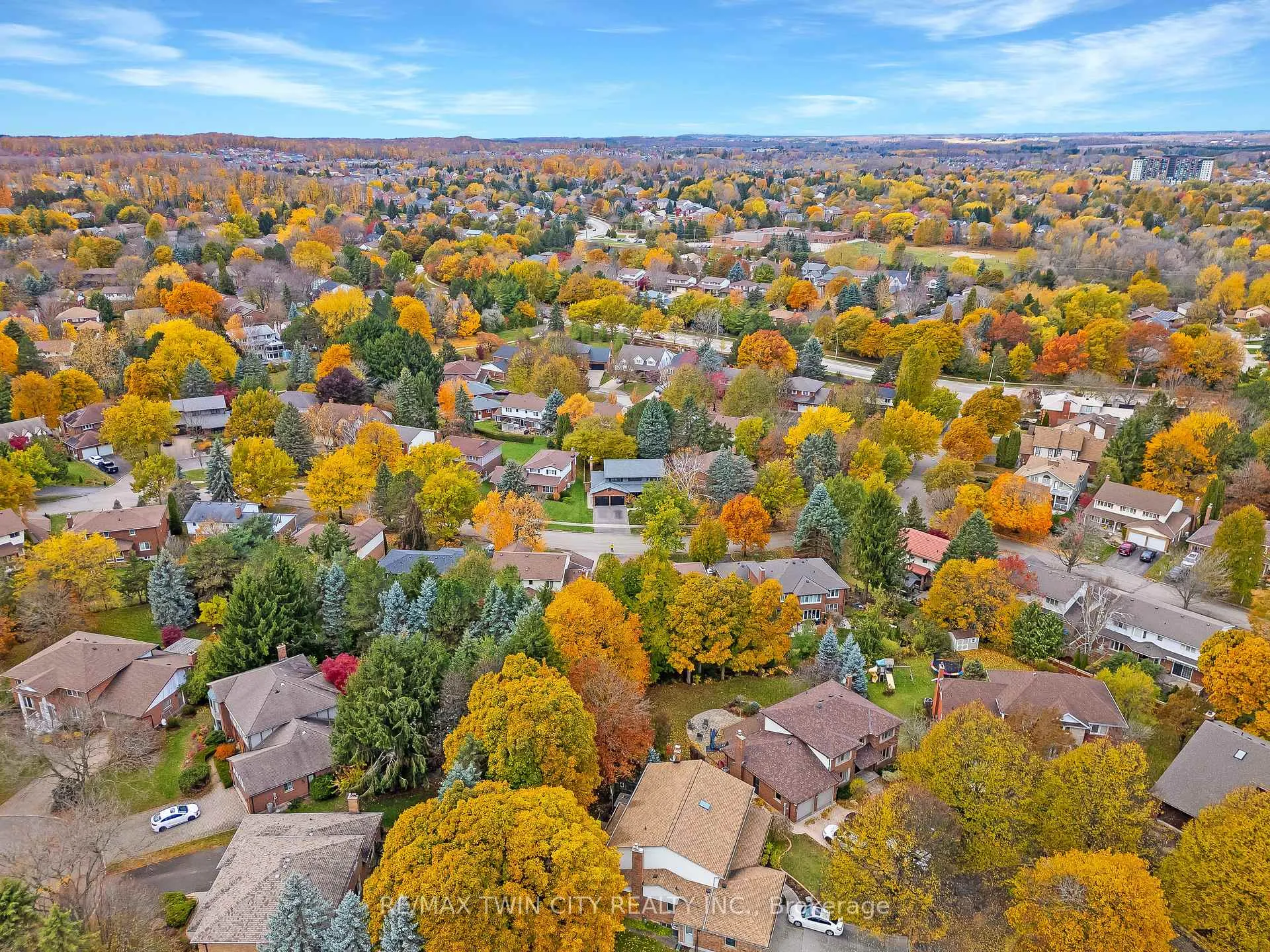 Photo 49 of 455 Winchester Drive, Waterloo — HOMEH