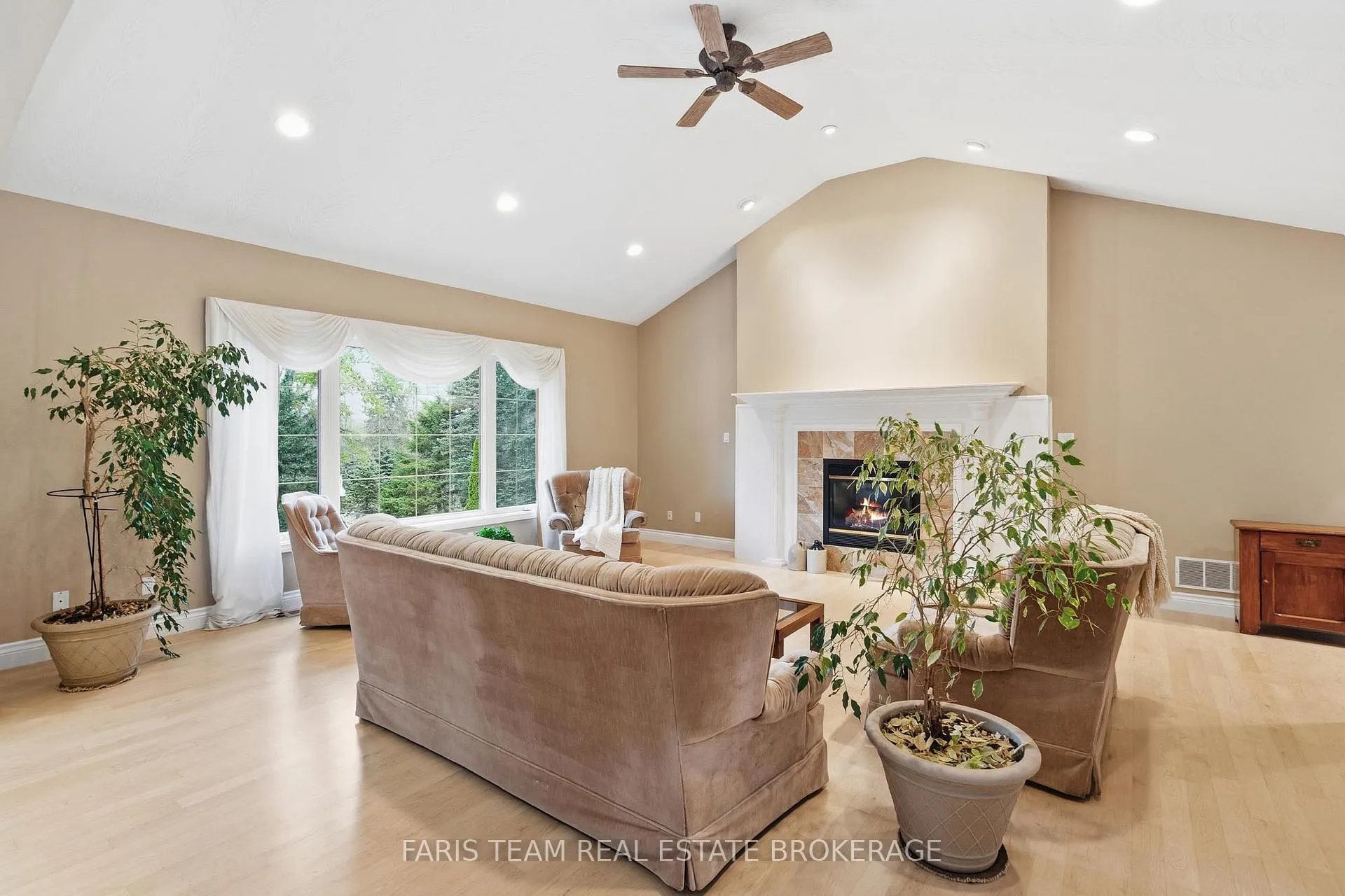 Photo 11 of 41 Paddy Dunn's Circle, Springwater, Midhurst — HOMEH