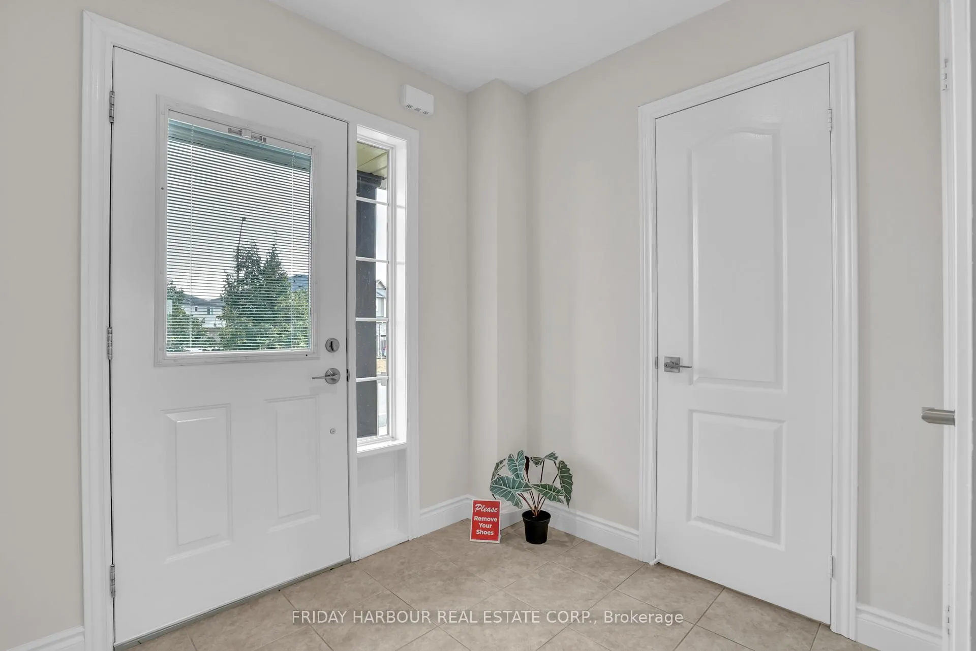 Photo 3 of 16 Admiral Crescent, Essa, Angus — HOMEH