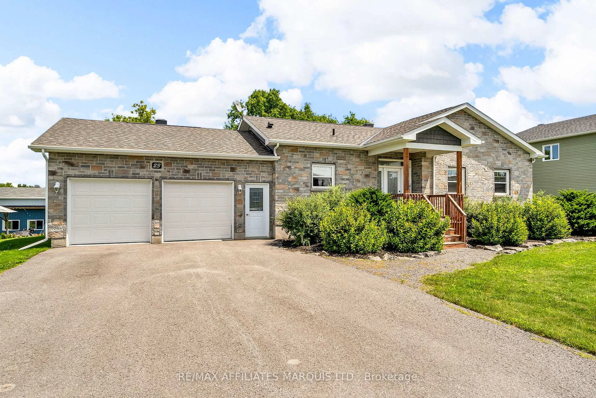 Photo 2 of 23 Calco Crescent, North Stormont, Moose Creek — HOMEH