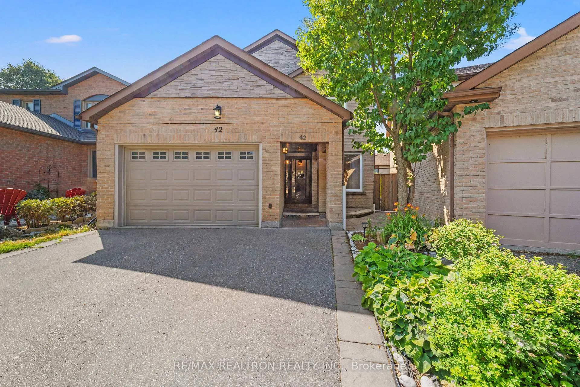 Photo 1 of 42 Peter Andrew Crescent, Vaughan, Brownridge — HOMEH