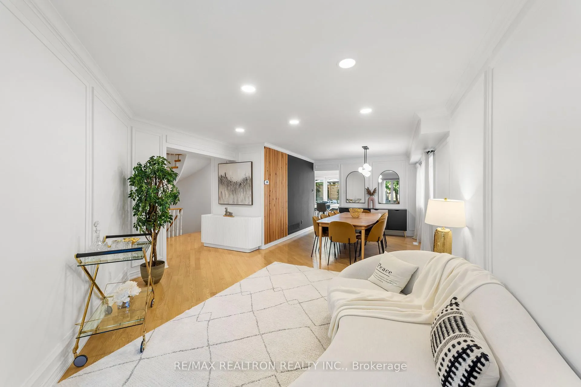 Photo 11 of 42 Peter Andrew Crescent, Vaughan, Brownridge — HOMEH