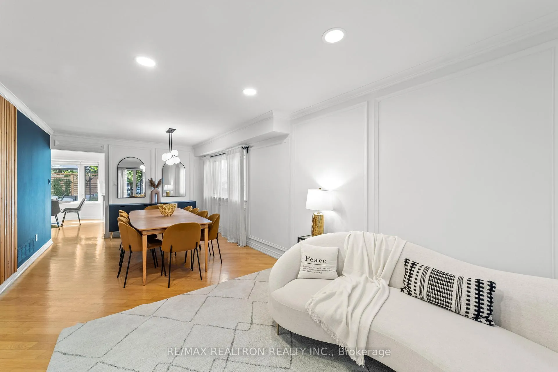 Photo 12 of 42 Peter Andrew Crescent, Vaughan, Brownridge — HOMEH