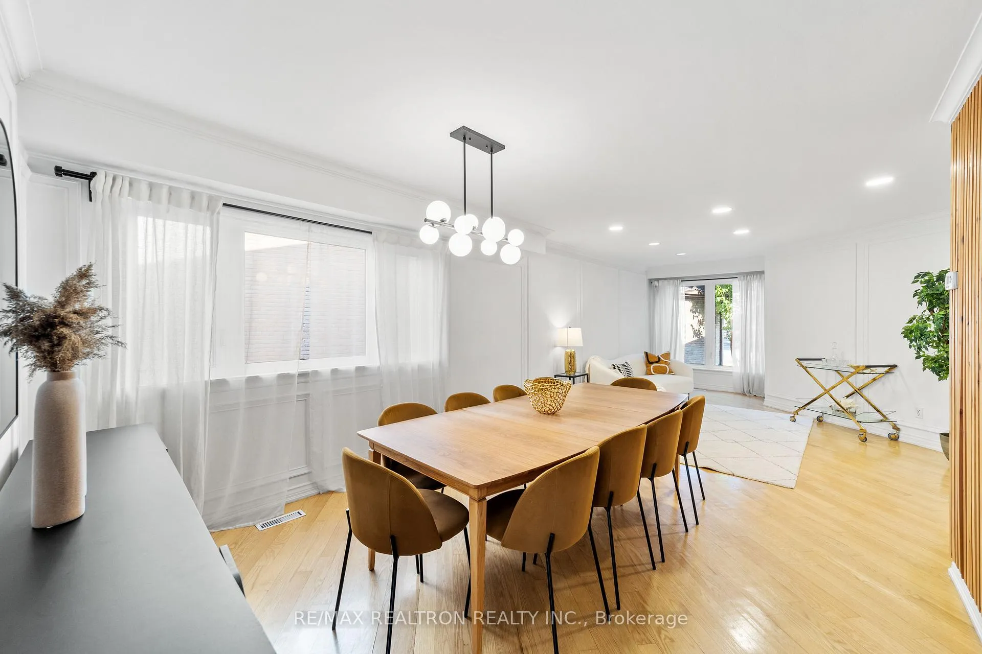 Photo 14 of 42 Peter Andrew Crescent, Vaughan, Brownridge — HOMEH