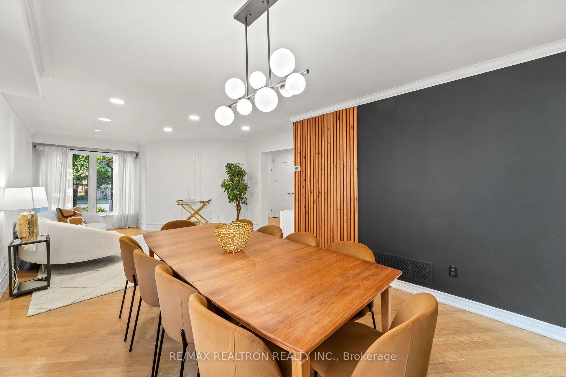 Photo 15 of 42 Peter Andrew Crescent, Vaughan, Brownridge — HOMEH