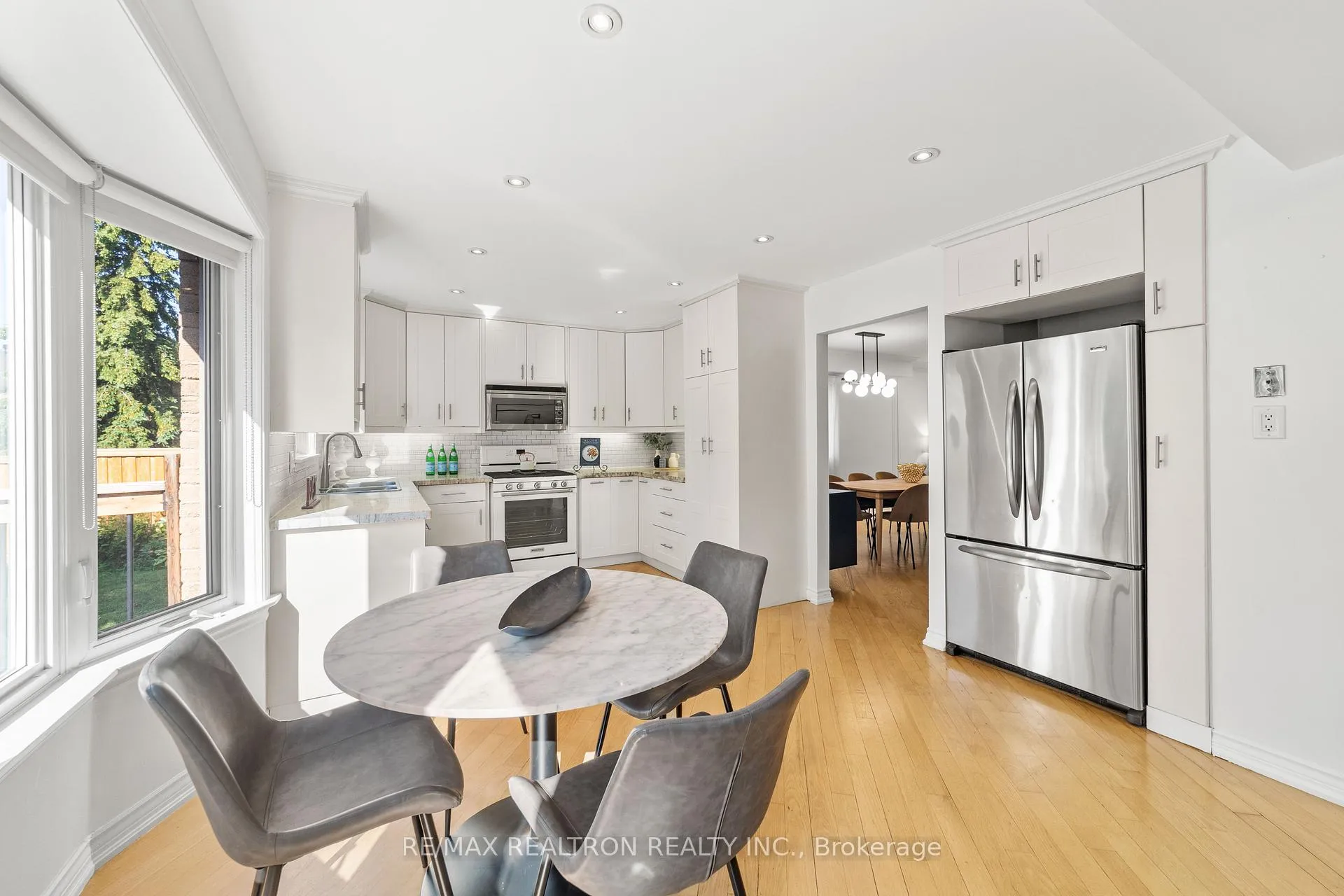 Photo 22 of 42 Peter Andrew Crescent, Vaughan, Brownridge — HOMEH