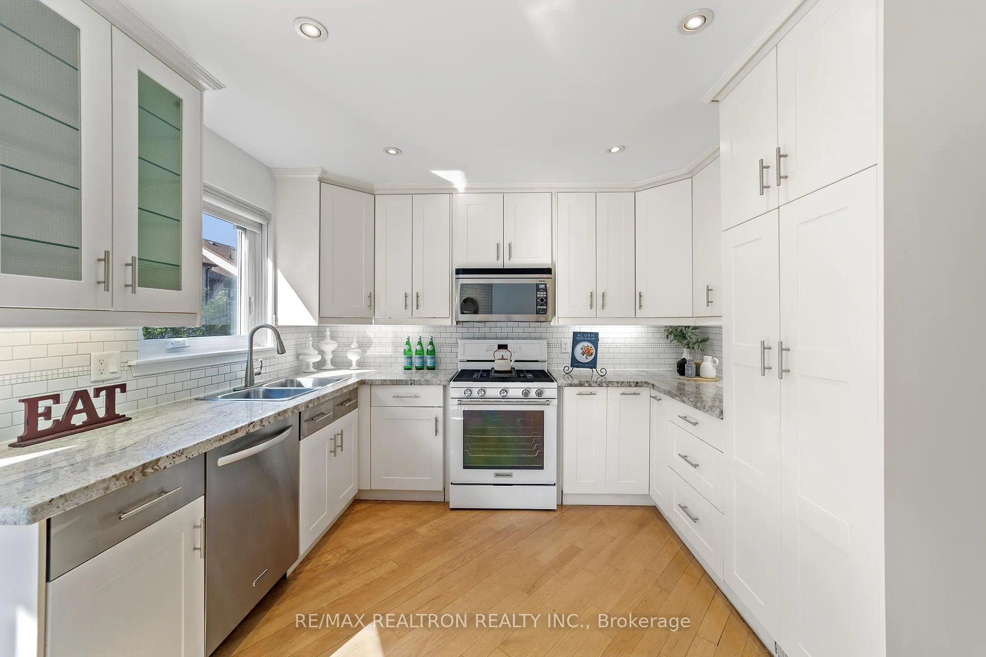 Photo 23 of 42 Peter Andrew Crescent, Vaughan, Brownridge — HOMEH