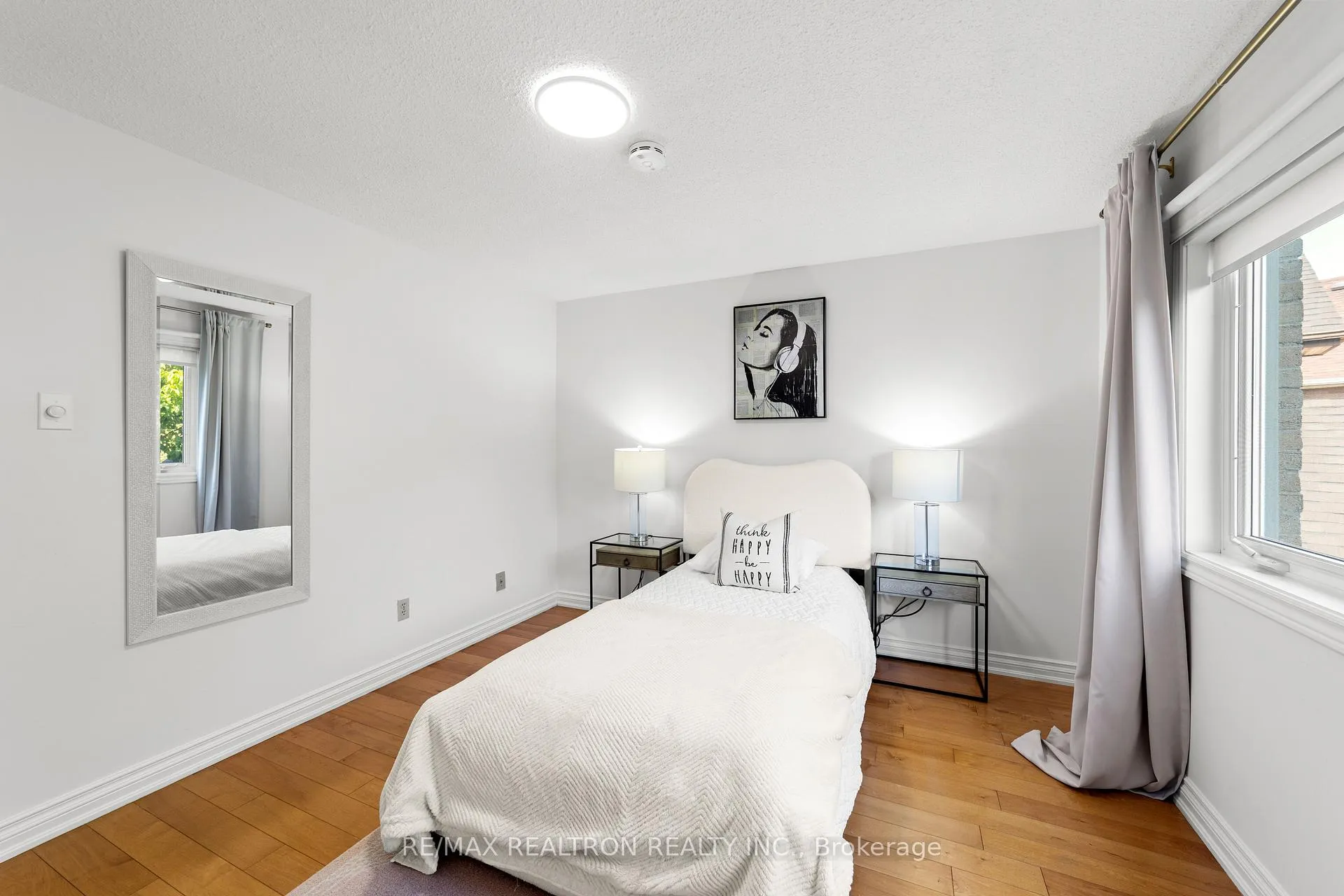 Photo 37 of 42 Peter Andrew Crescent, Vaughan, Brownridge — HOMEH