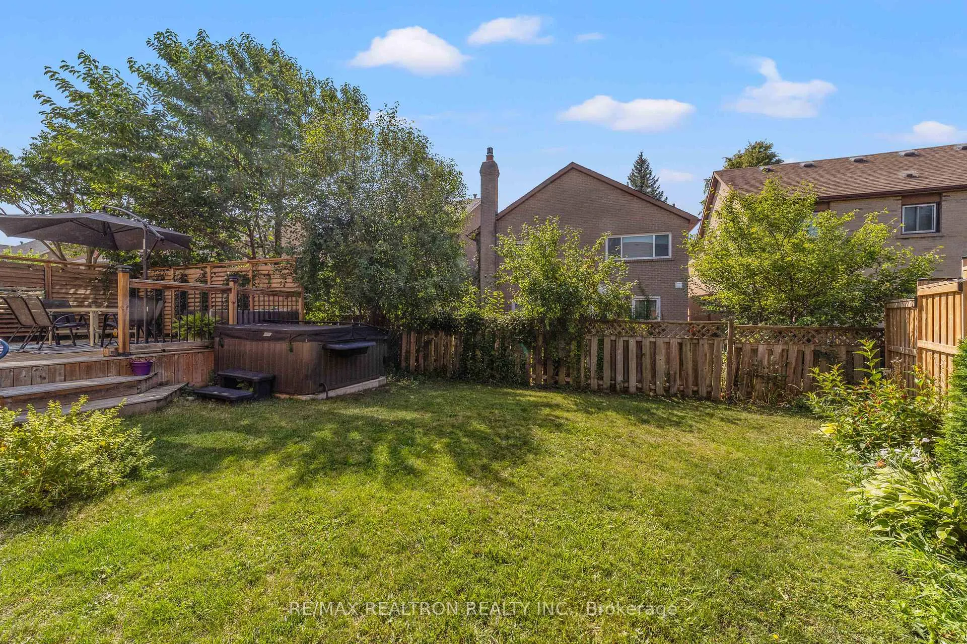 Photo 48 of 42 Peter Andrew Crescent, Vaughan, Brownridge — HOMEH