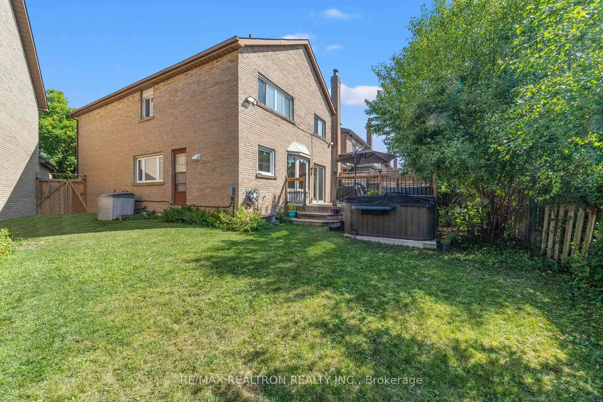 Photo 49 of 42 Peter Andrew Crescent, Vaughan, Brownridge — HOMEH