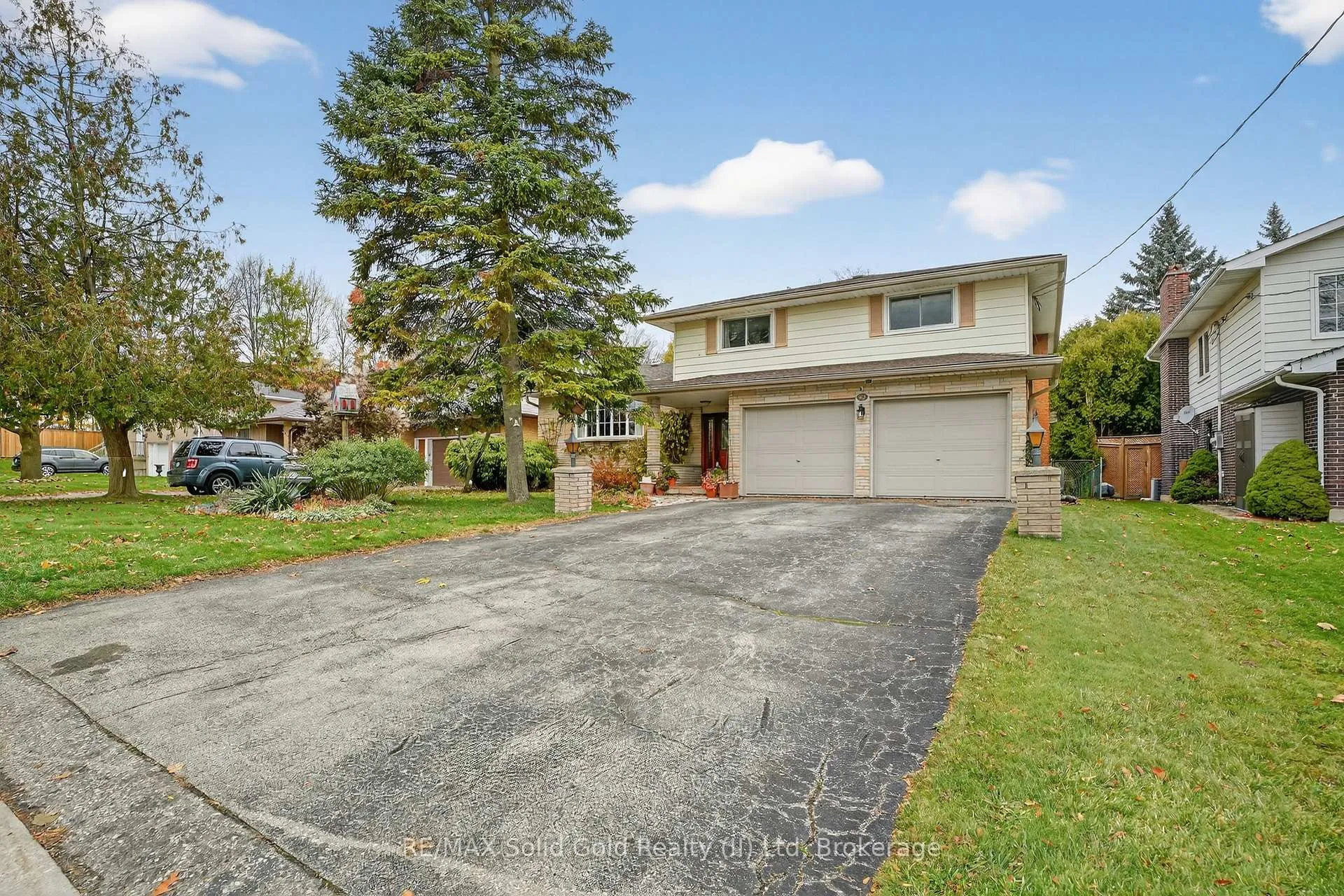 Photo 1 of 52 Wilkins Drive, Kitchener — HOMEH